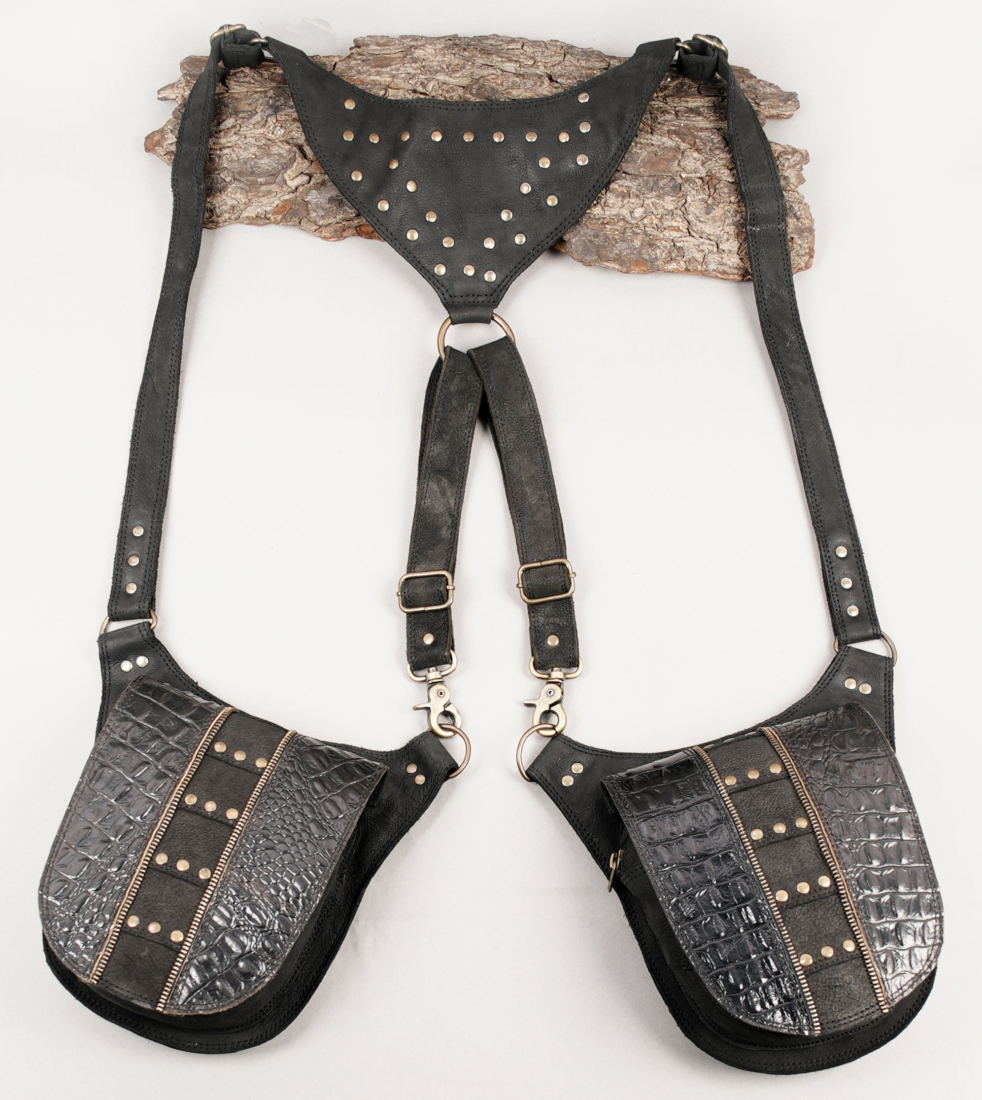 Black crocodile-pattern leather shoulder holster with dual pouches