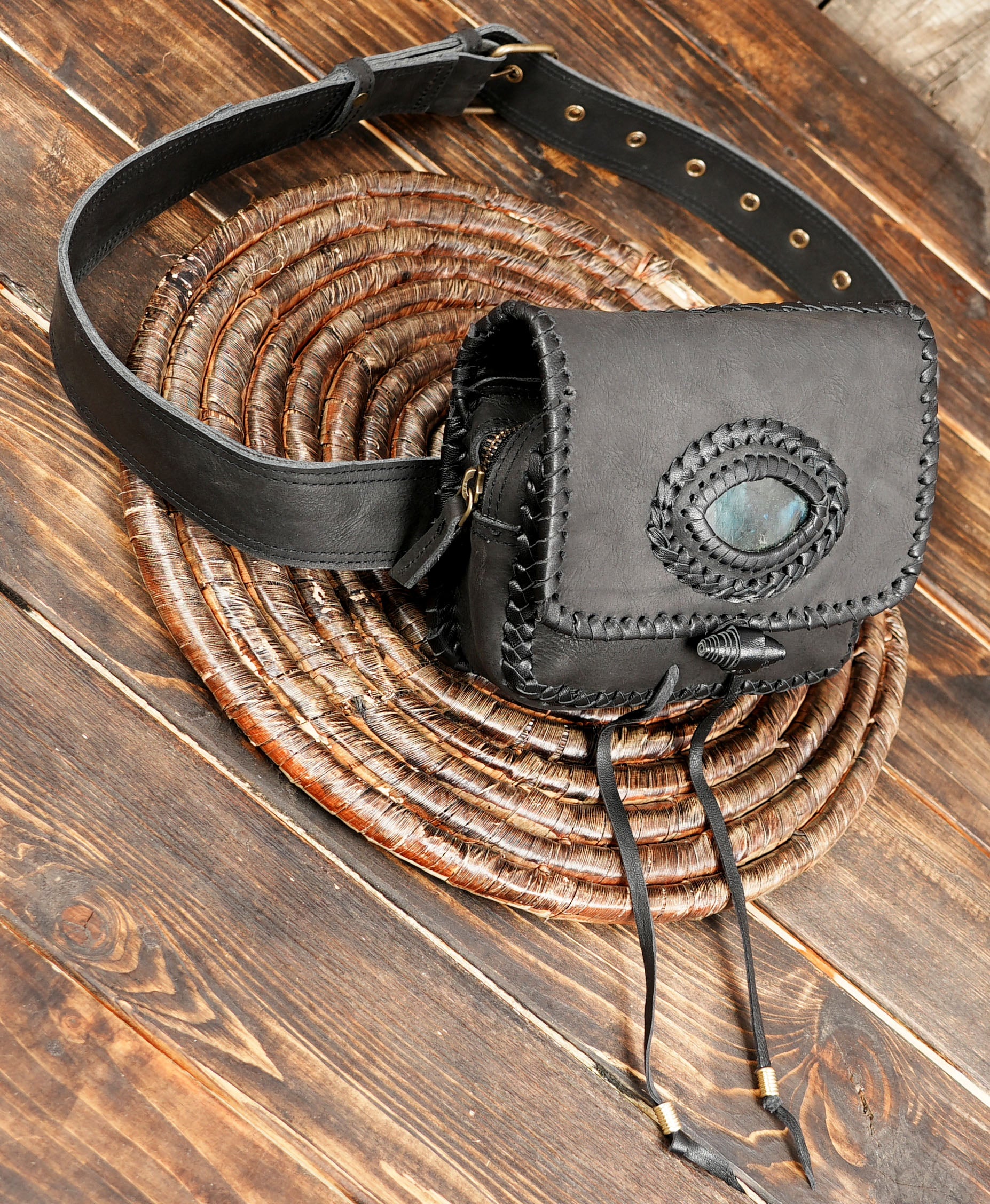 Handmade Black Leather Waist Belt with Labradorite Stone (LT-AB-WB-6163)