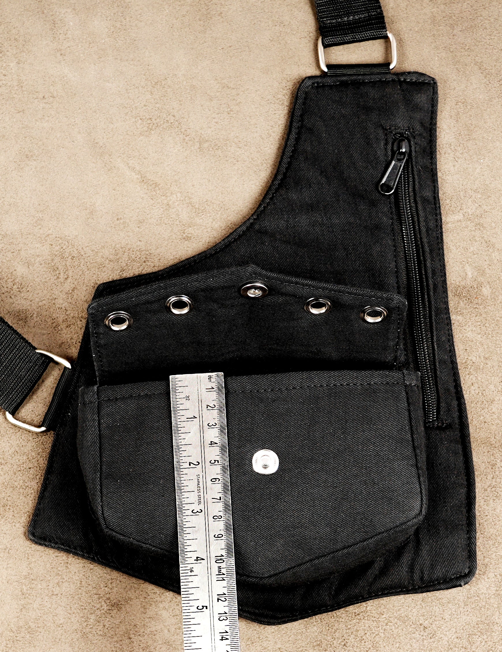 Adjustable strap body bag, cyberpunk fashion accessory