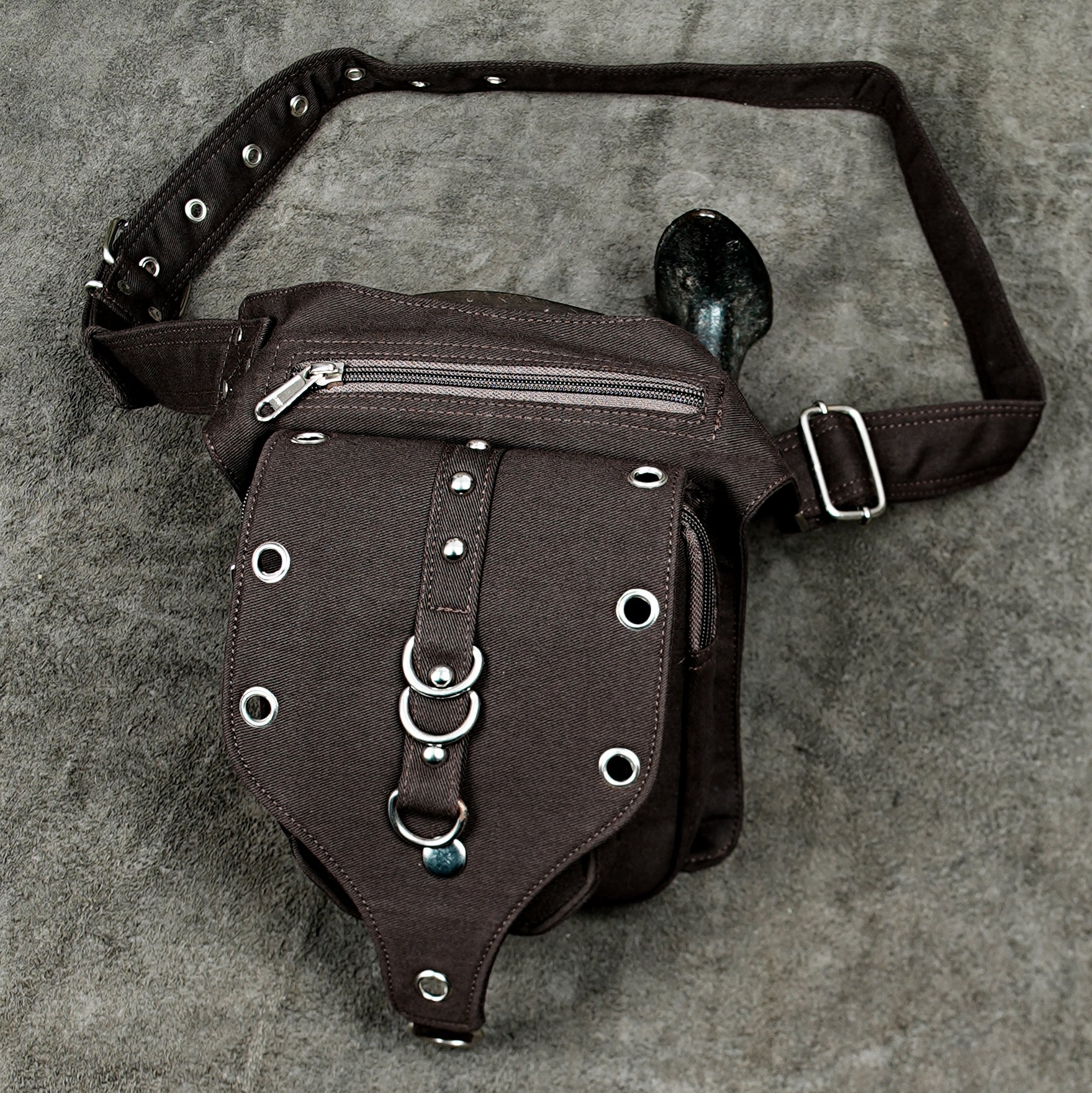 Cotton hip bag with D-ring loops for attachments