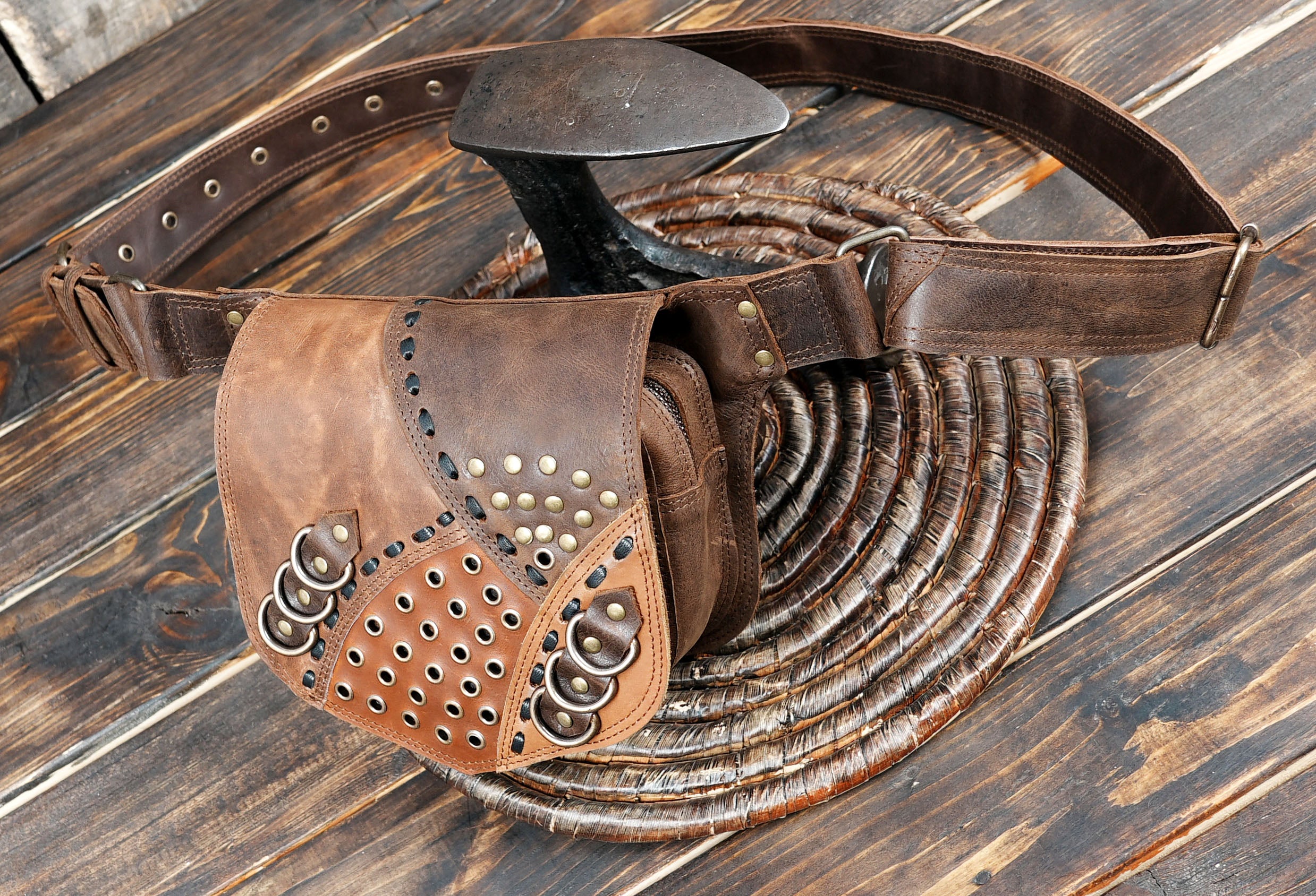 Rustic Leather Waist Pack – Burning Man & Cosplay Accessory