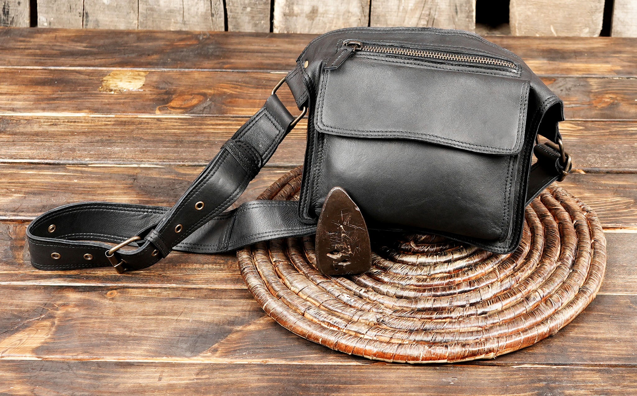 Black leather belt pouch crafted for comfort and durability