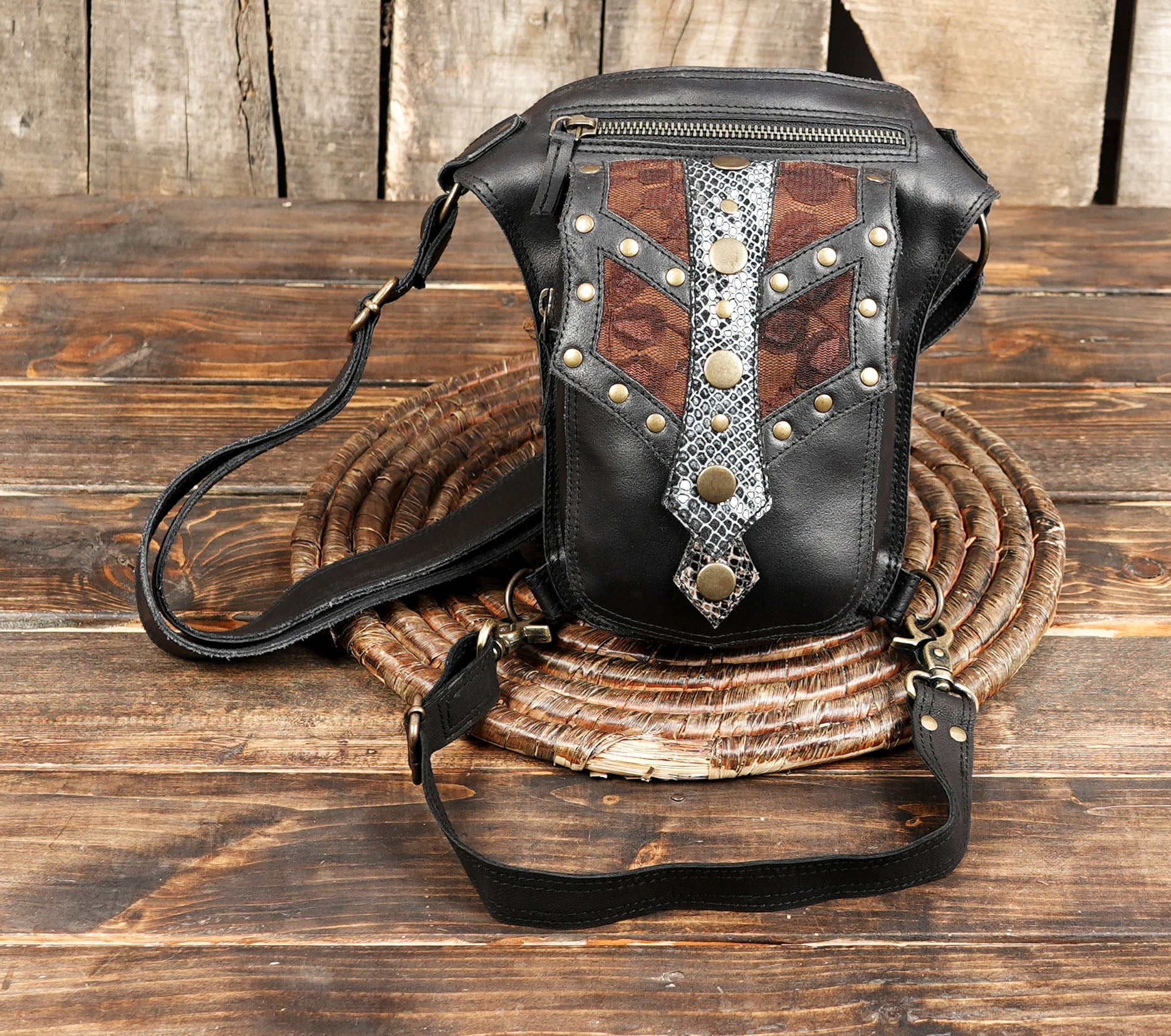 Unisex Leather Thigh Utility Belt for Festivals and Travel