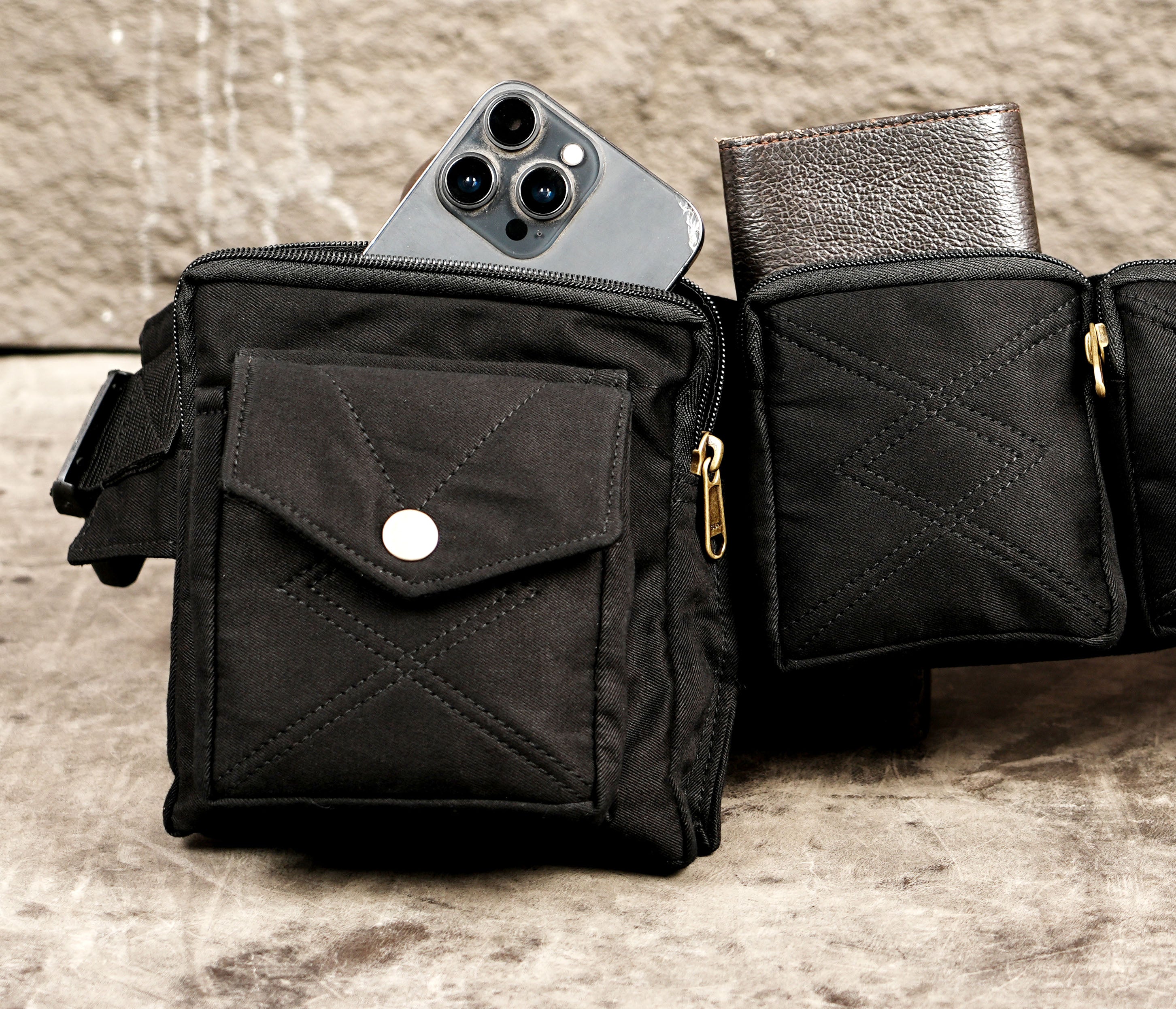 Black pocket belt for phone, keys, wallet and passport
