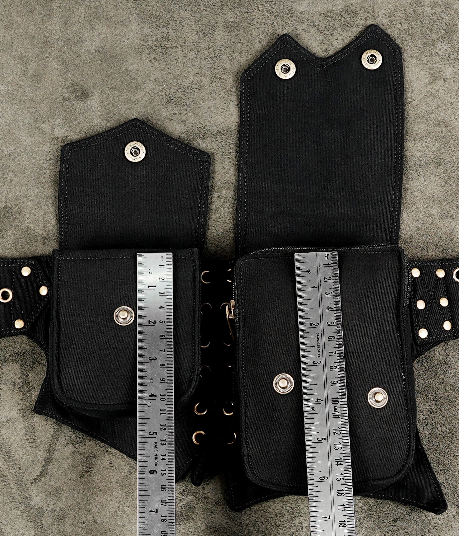 Gothic festival belt in black cotton with metal rings and pocket flaps