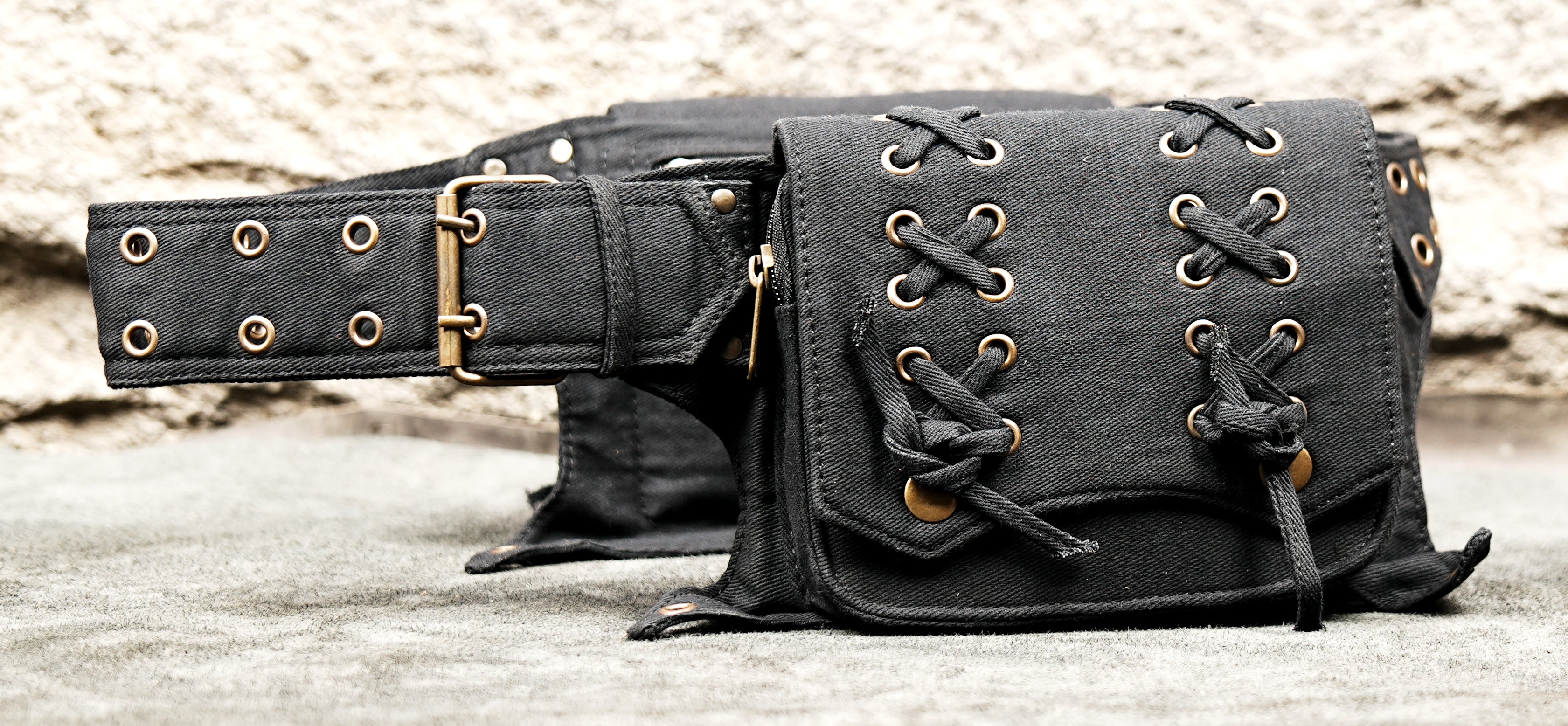 Utility cotton waist bag with metal eyelets