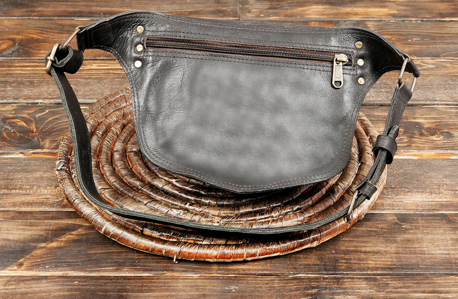 Gothic leather waist pouch with plain flap design