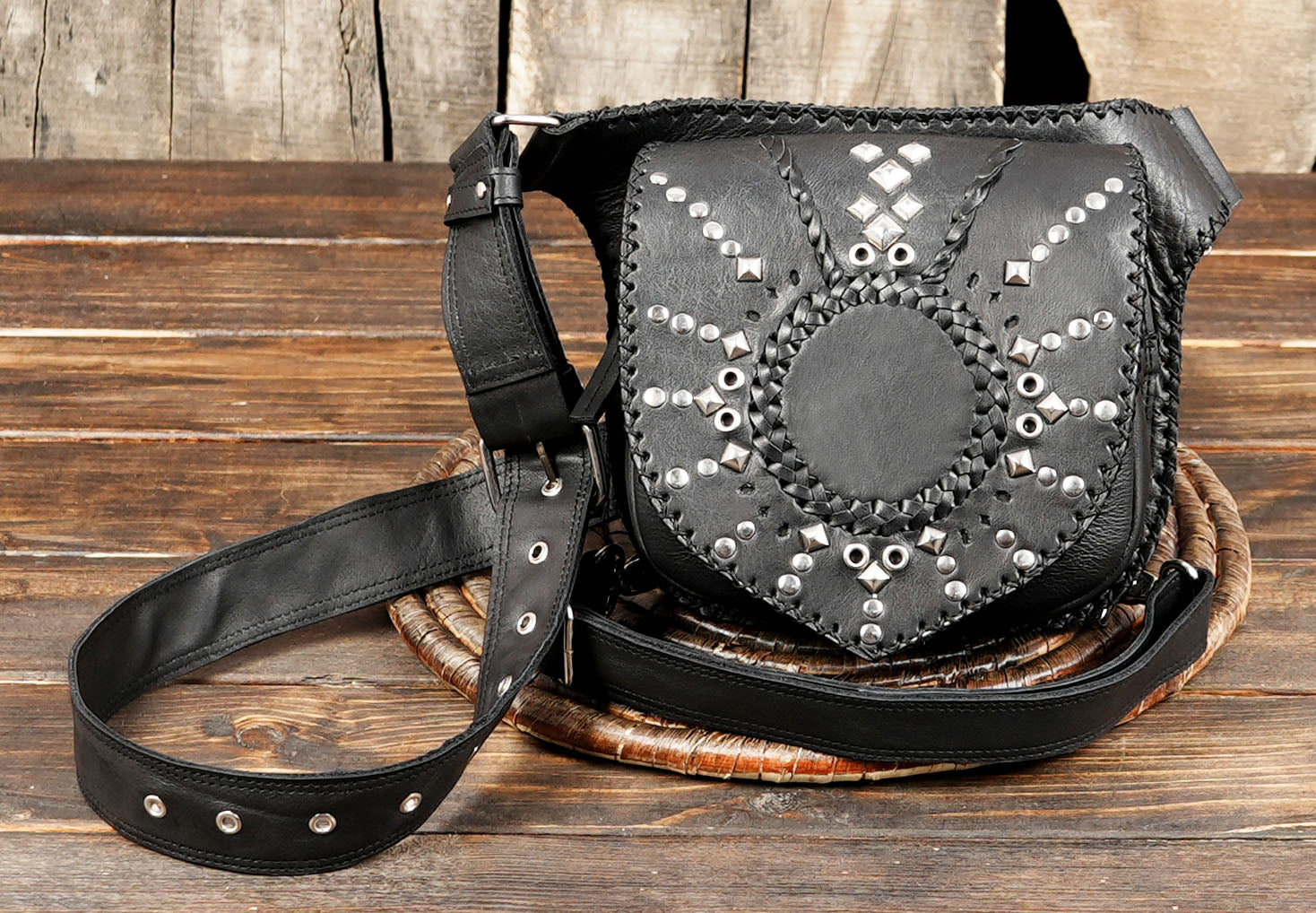 Steampunk-inspired black waist holster pouch for men and women with lock steel 