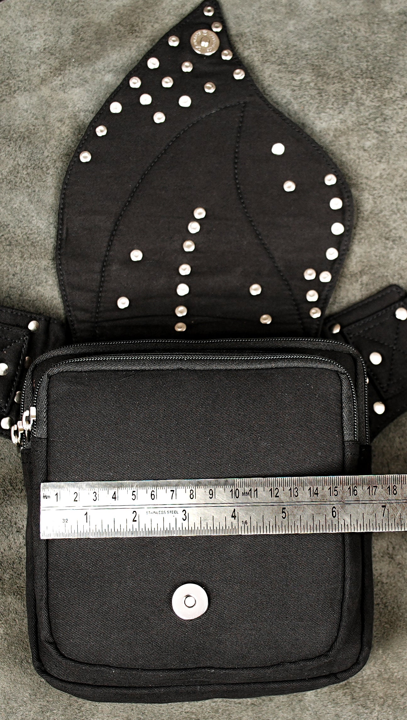 Adjustable utility pouch with secure storage compartments
