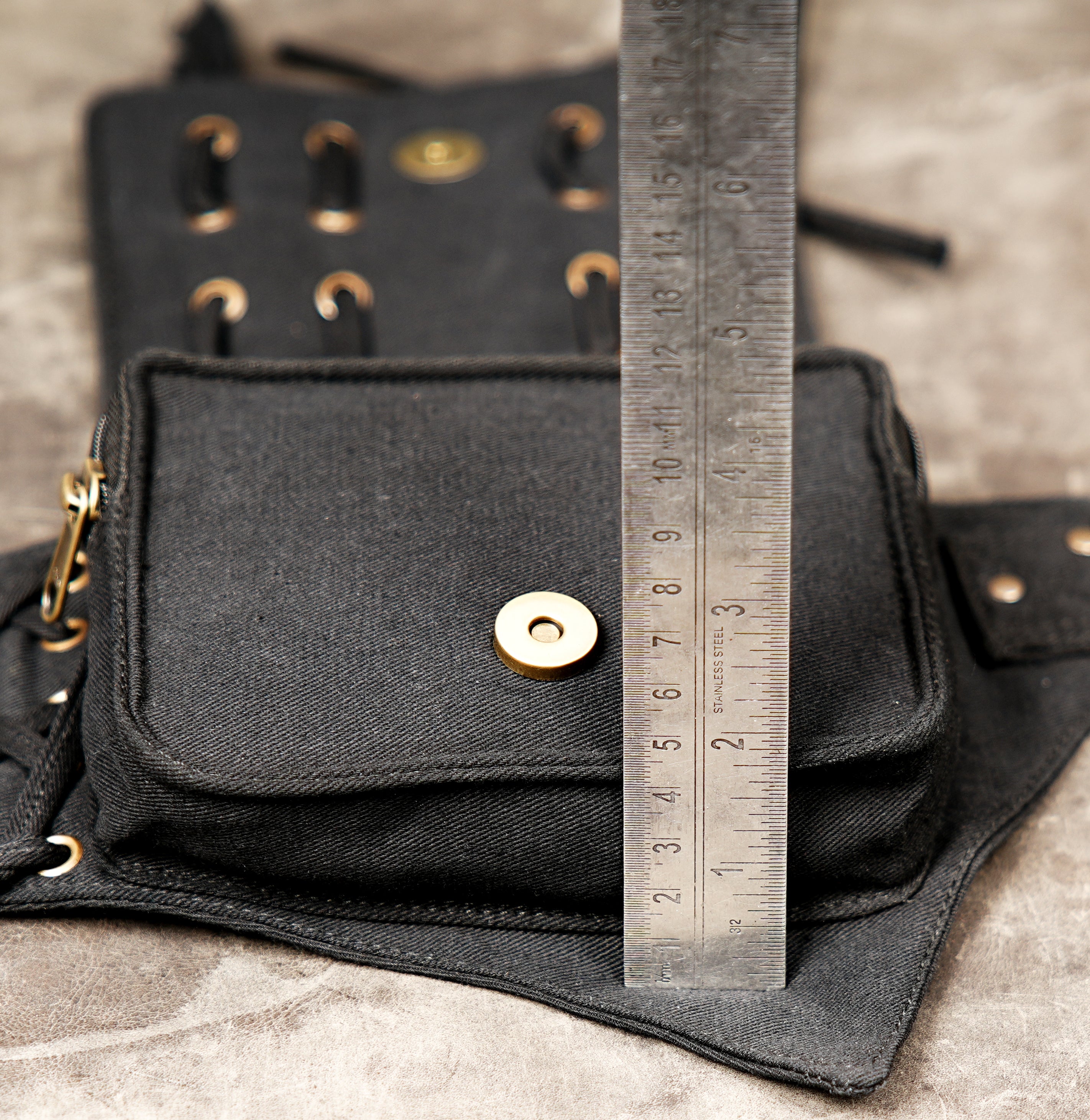 Gothic cotton belt with two front pouches