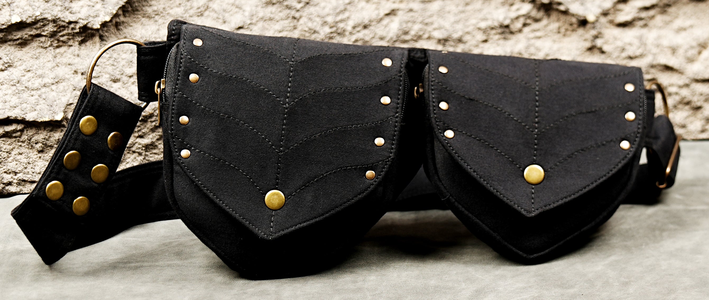 Eco-friendly black cotton hip pouch belt with adjustable brass buckle