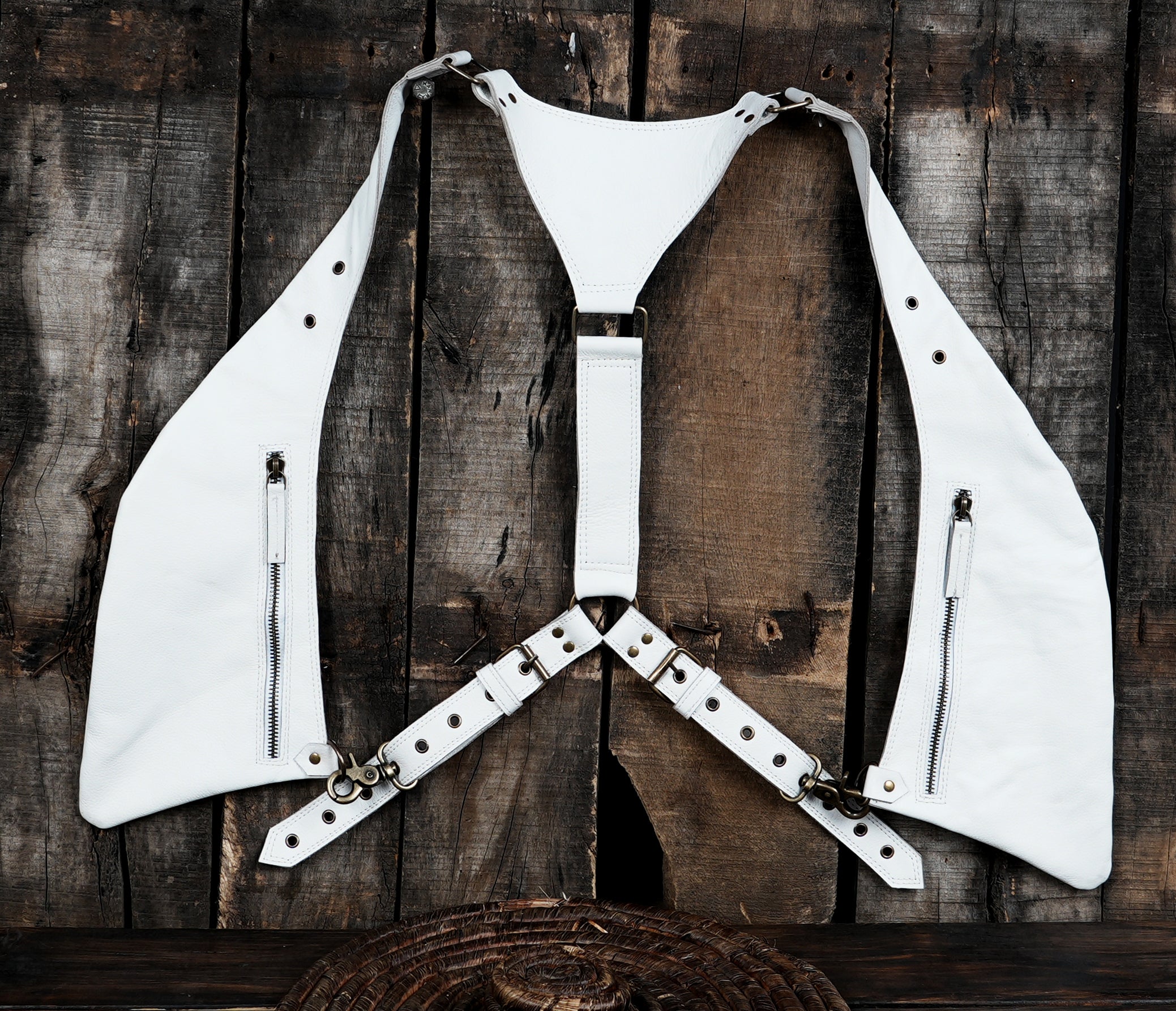 Handcrafted White Leather Festival Utility Rig || Premium Textured Leather Shoulder Holster (LT-AB-HLS-6143)