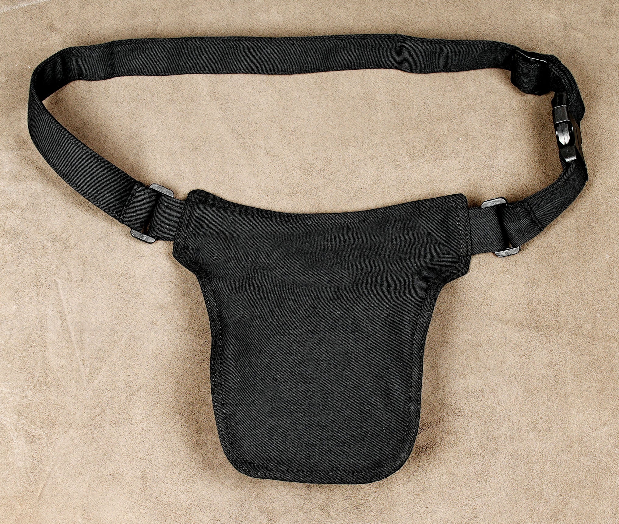 Adjustable cotton waist pouch for hiking and travel