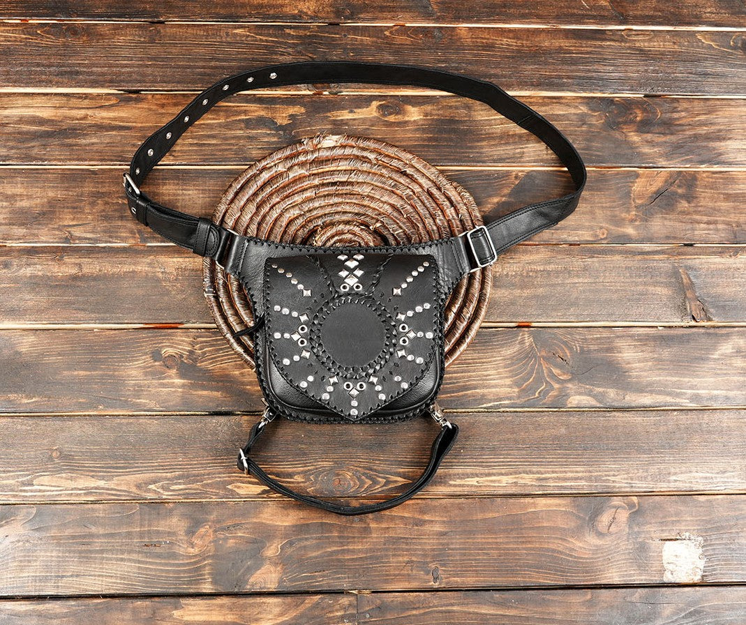 Biker utility belt bag in black leather with adjustable straps