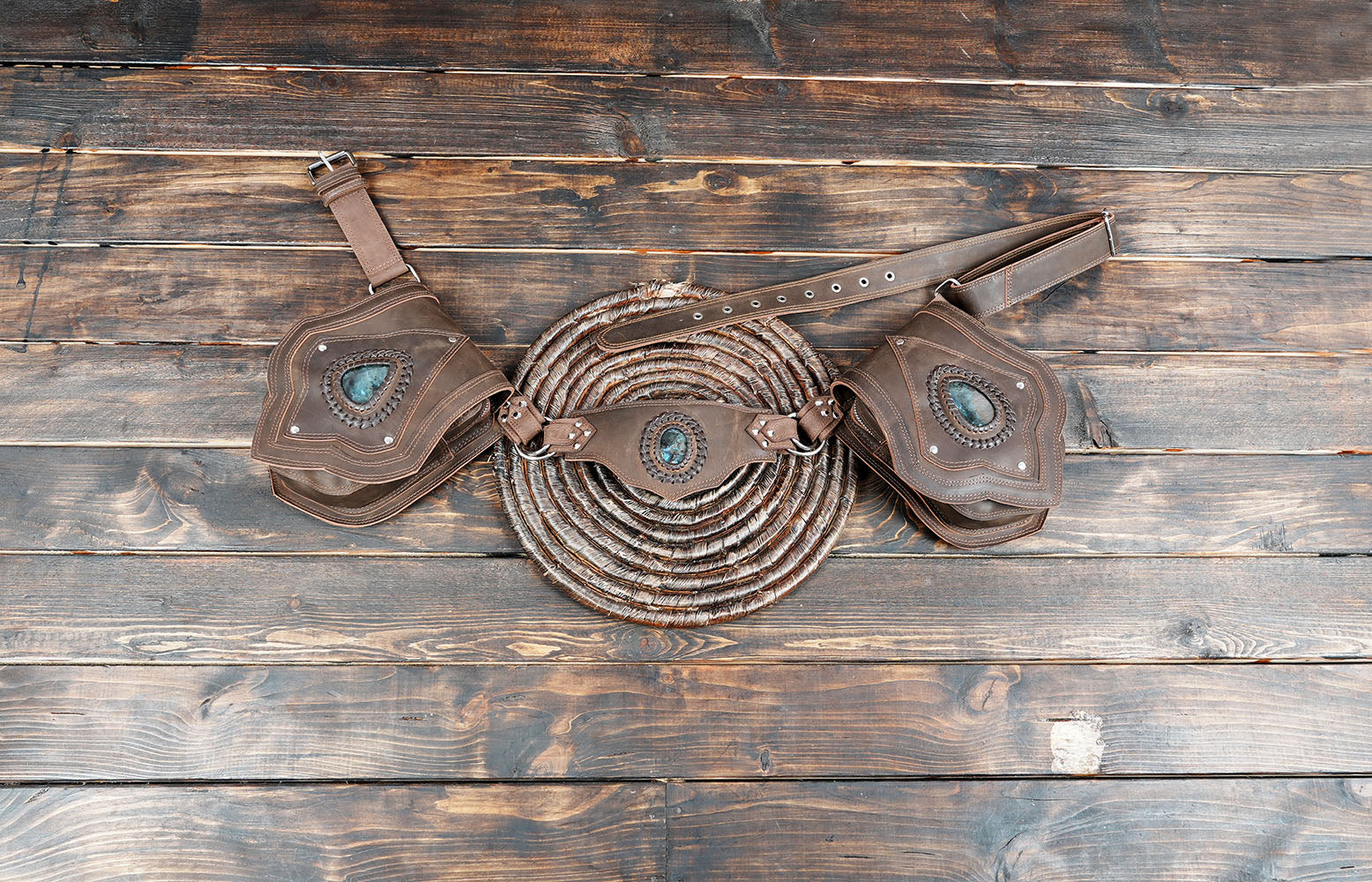 Black Leather Double Pouch Waist Belt with Labradorite Stone || Festival Style Leather Waist Belt with Double Pockets (LT-NS-WB-6025)