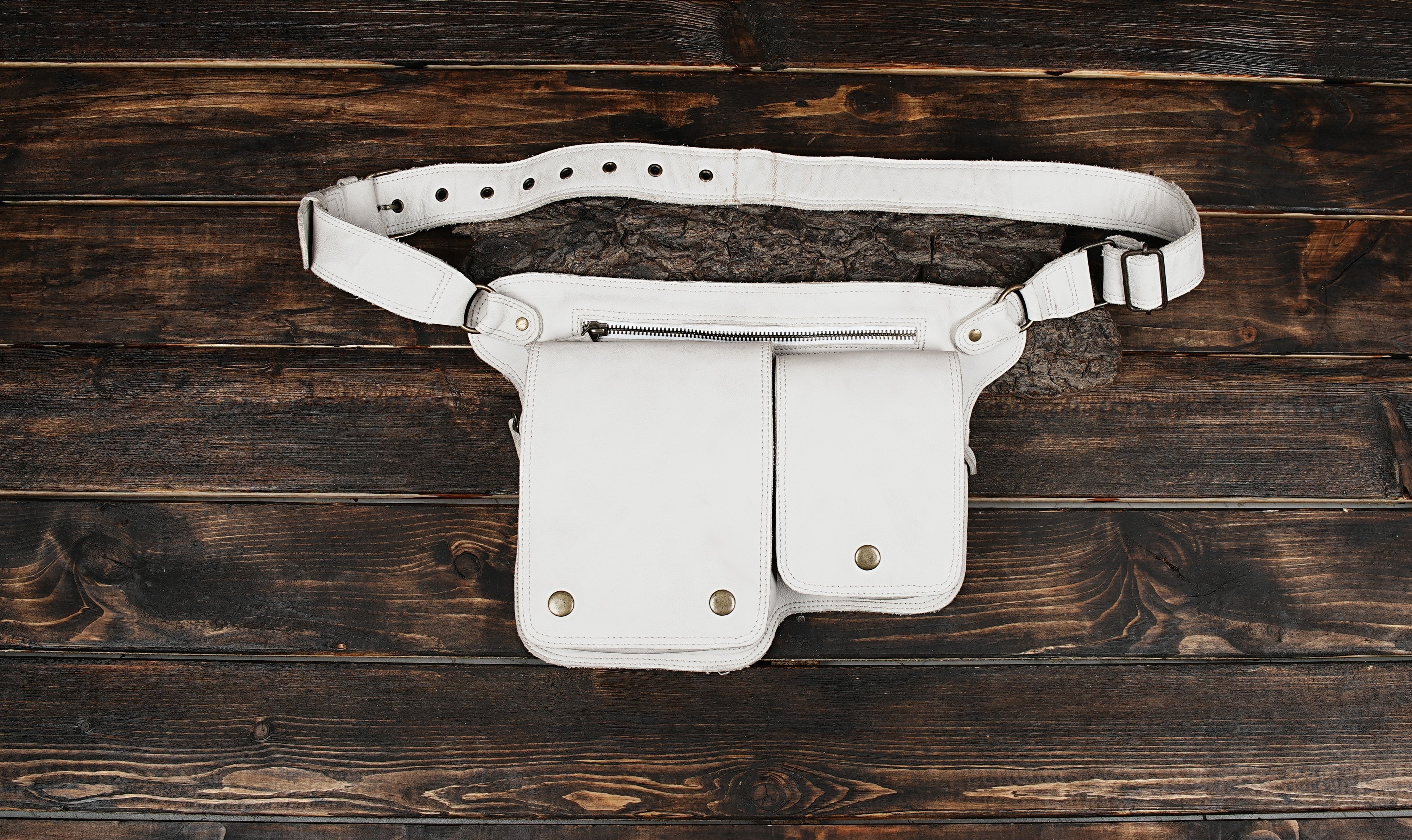 White leather utility belt bag with double pockets
