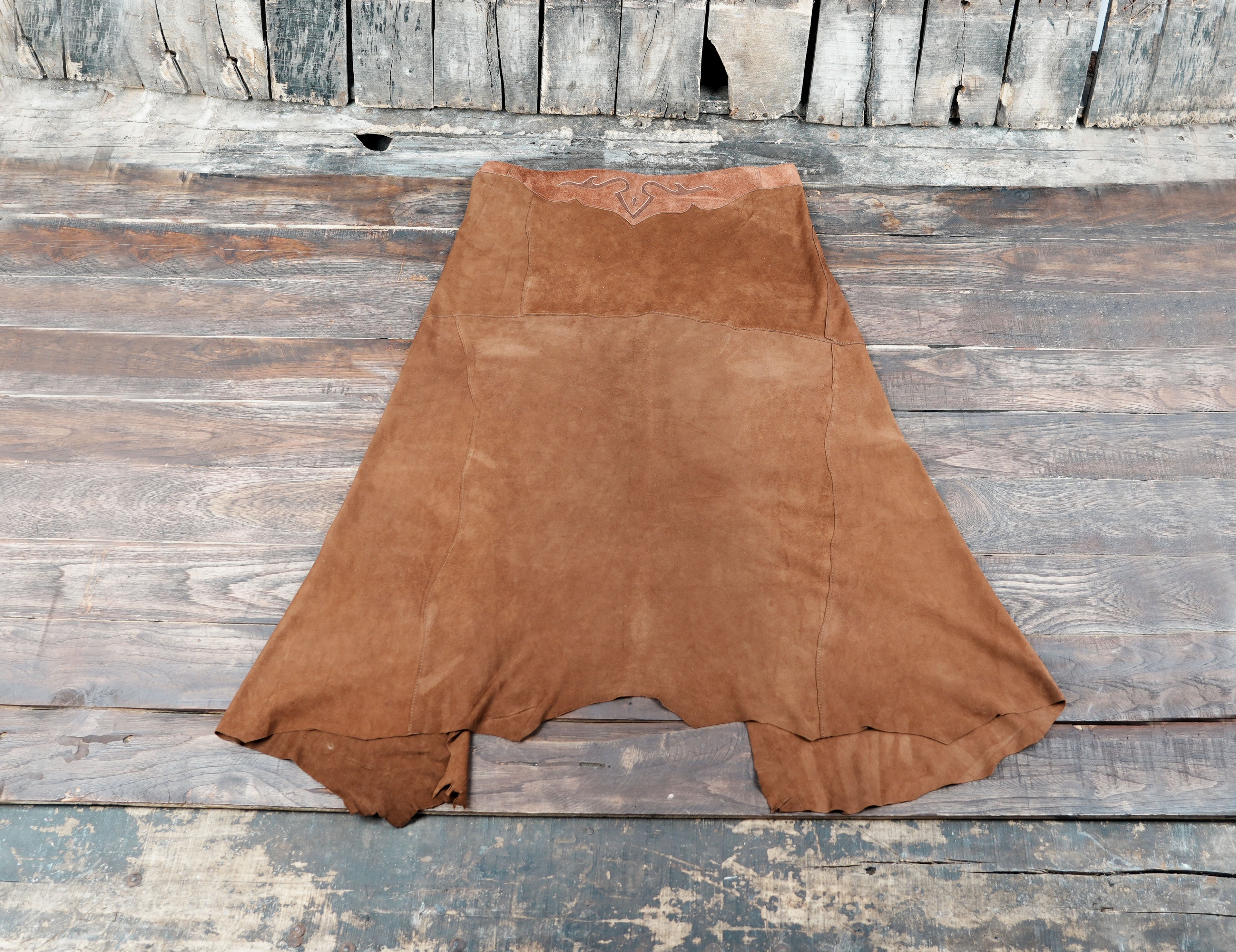 Brown suede leather skirt with western-style embroidered waistband
