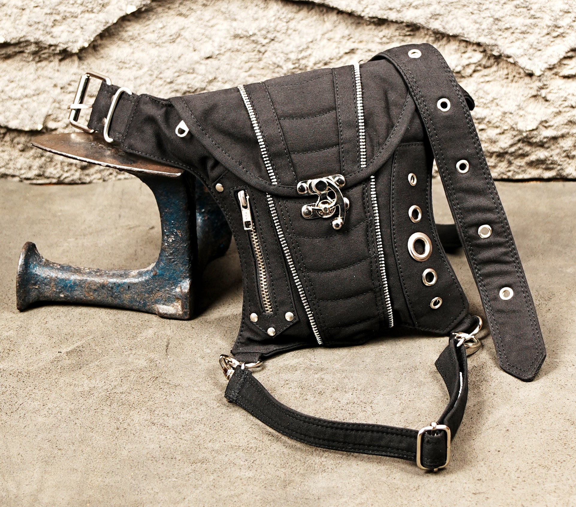 Comfortable cotton waist-to-thigh strap bag for daily festival wear