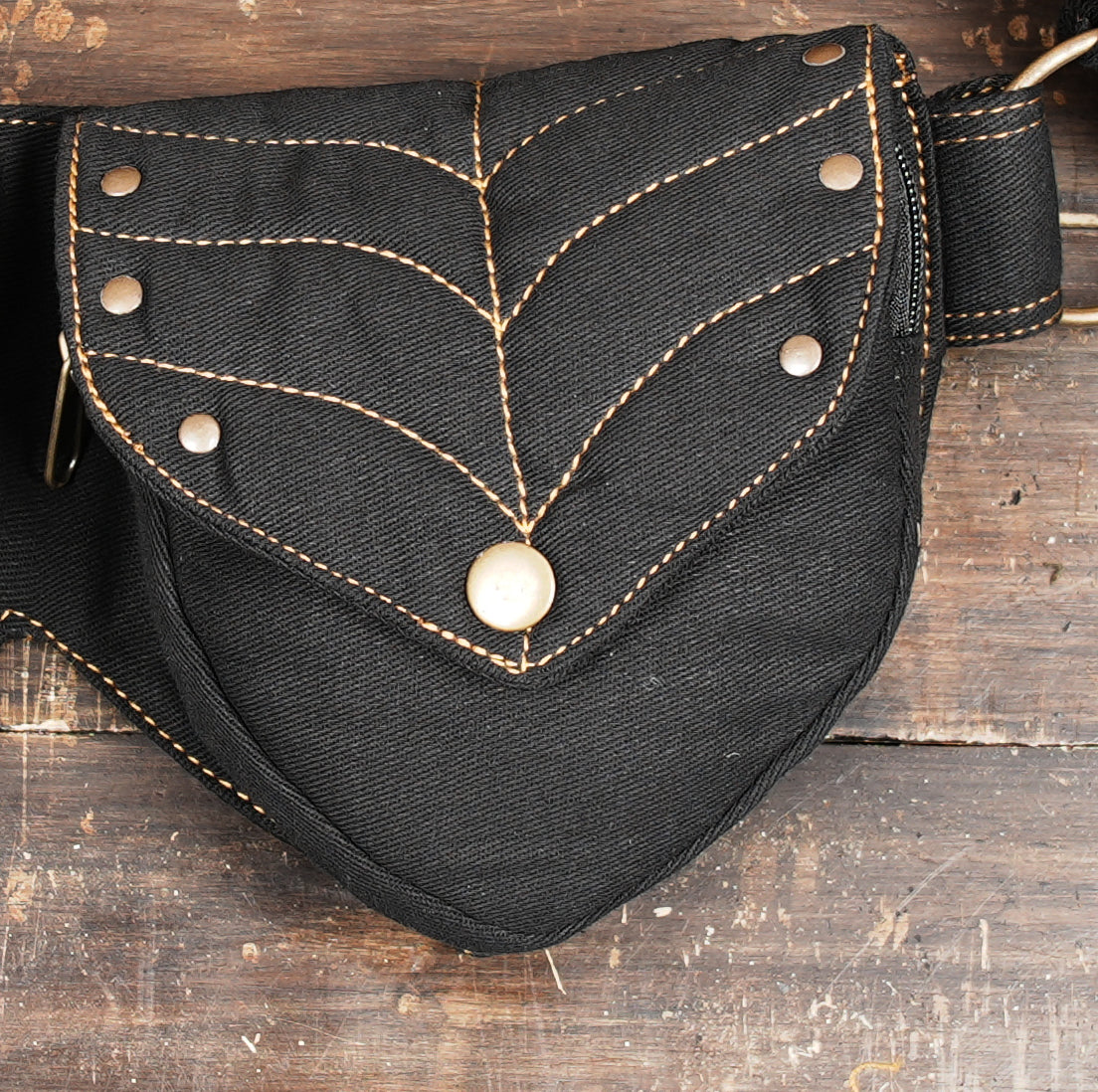 Adjustable black hip bag with boho leaf flap pockets
