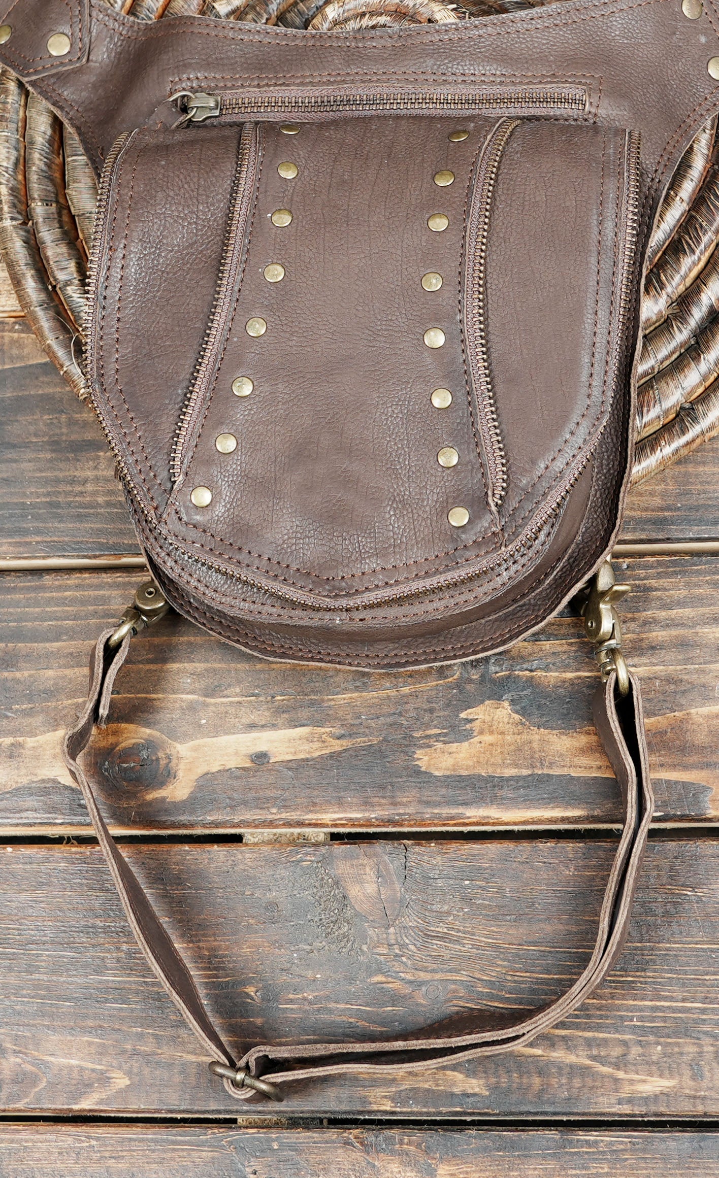 Unisex leather utility belt for travel and outdoor adventure