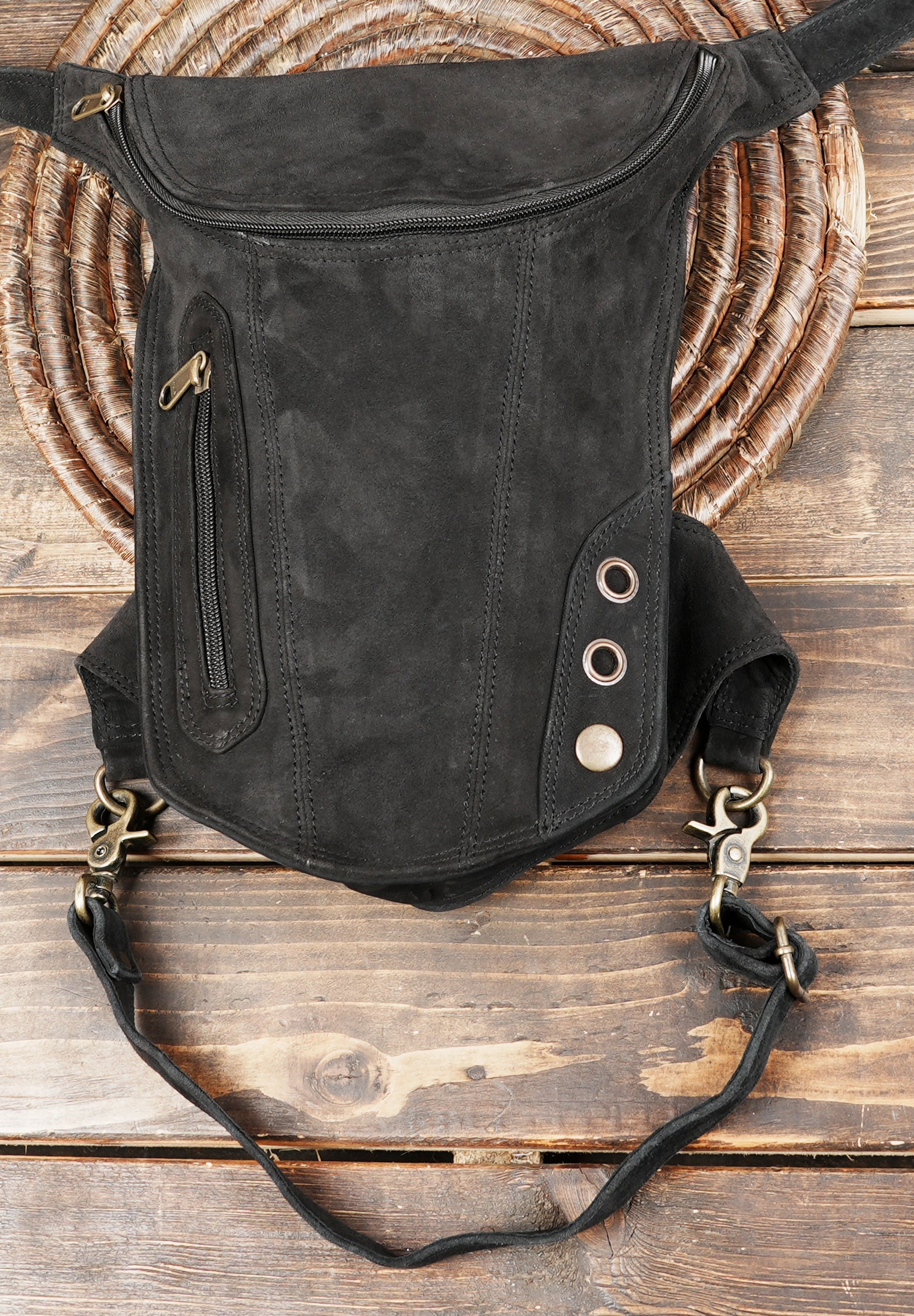 Gothic leather waist holster with secure thigh harness design