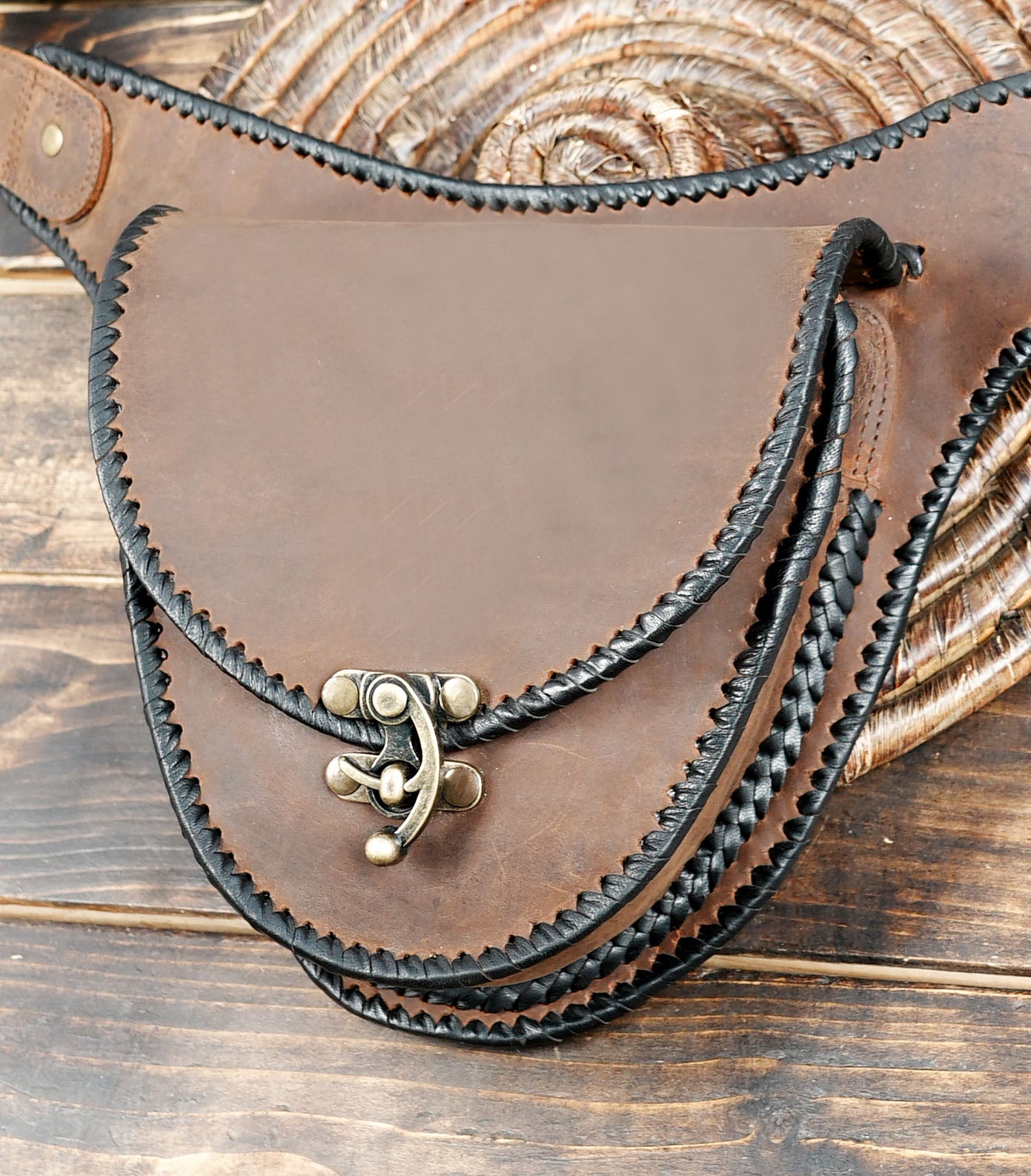 Brown Leather Utility Belt – Adjustable Waist Pouch