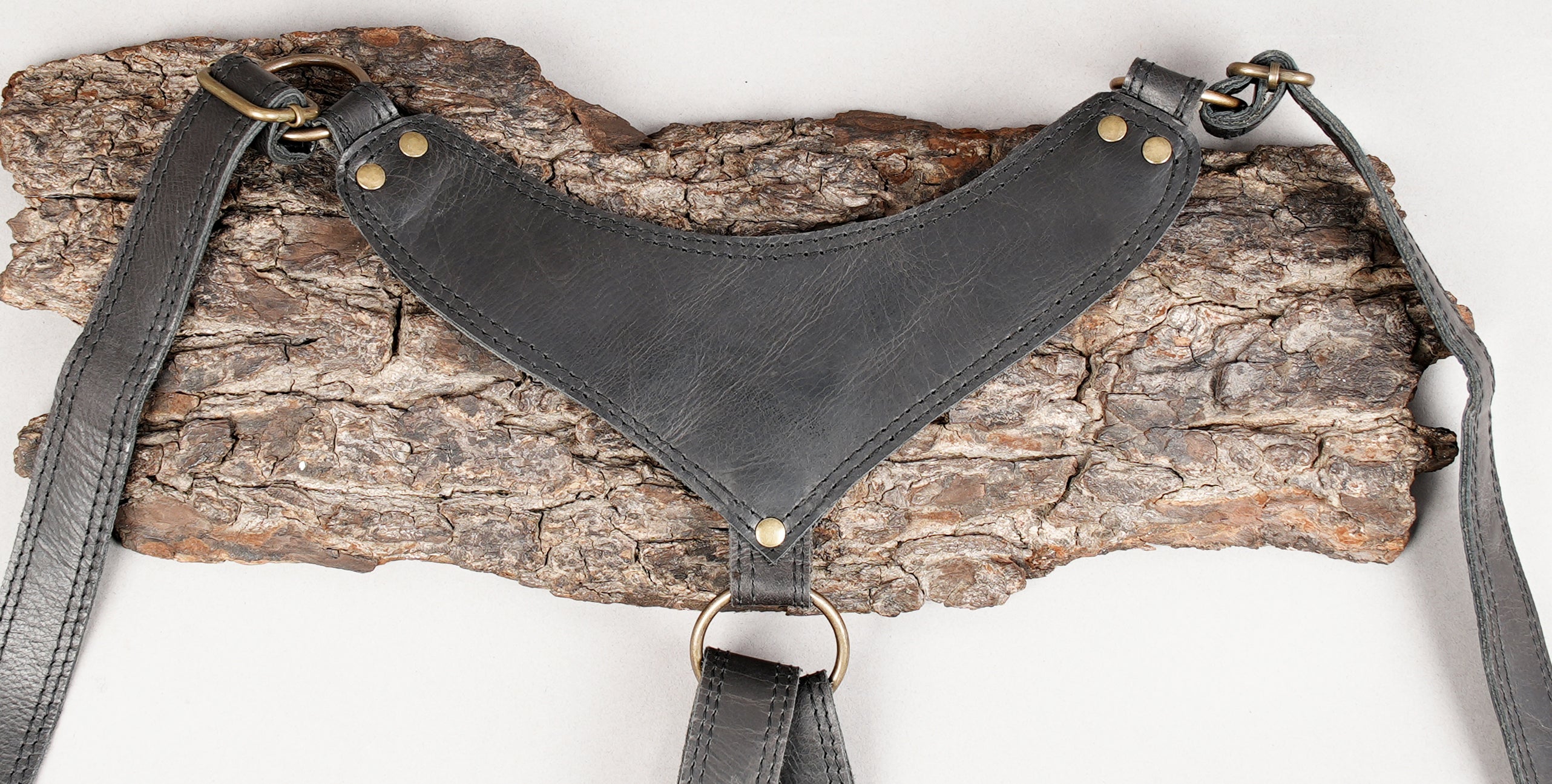 Premium Black Leather Dual Shoulder Holster for Everyday Carry || Unisex Leather Shoulder Harness with Secure Pockets (LT/AB/HLS/6136)