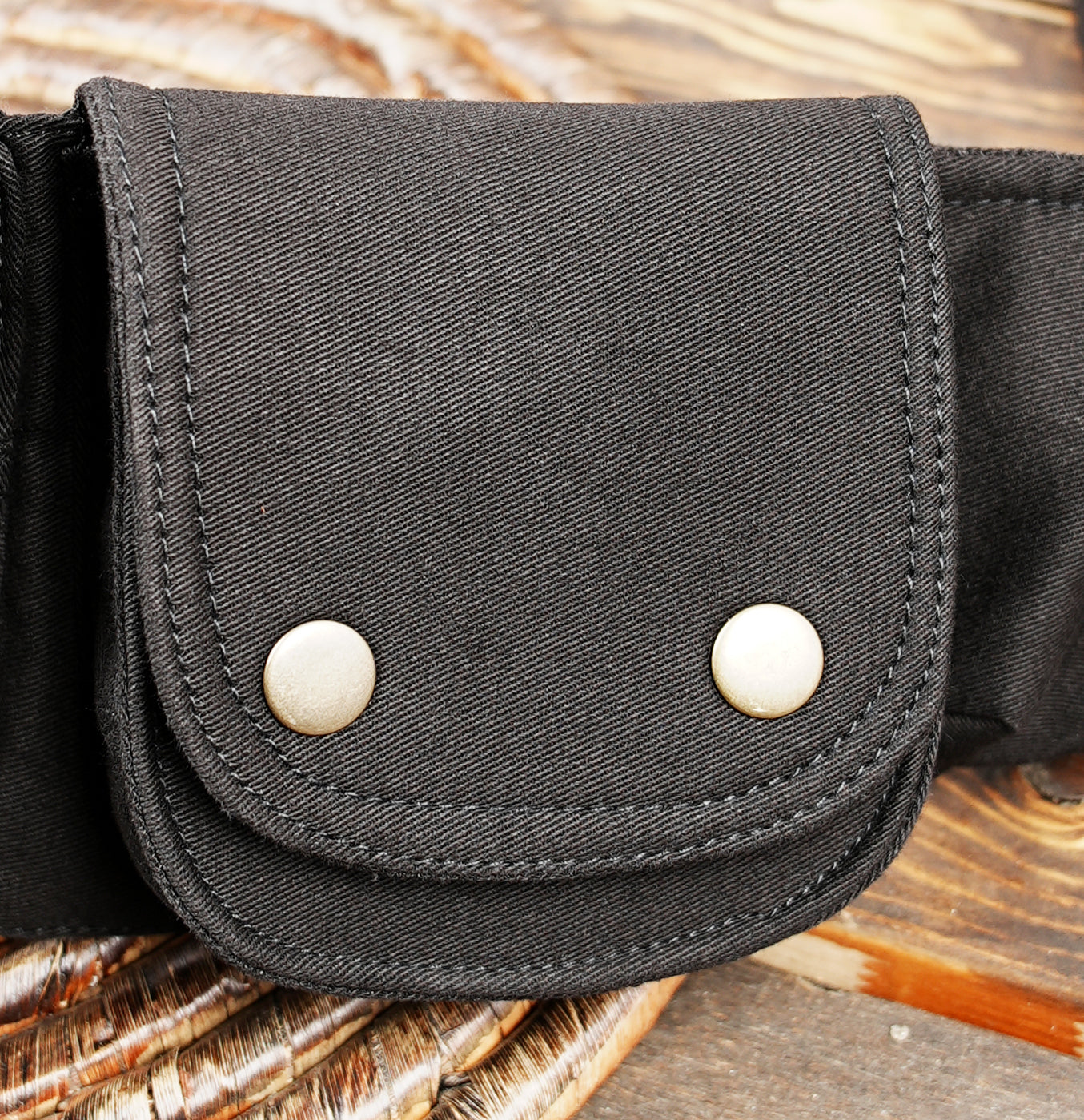 Adjustable Black Hip Bag Belt for Travel and Events