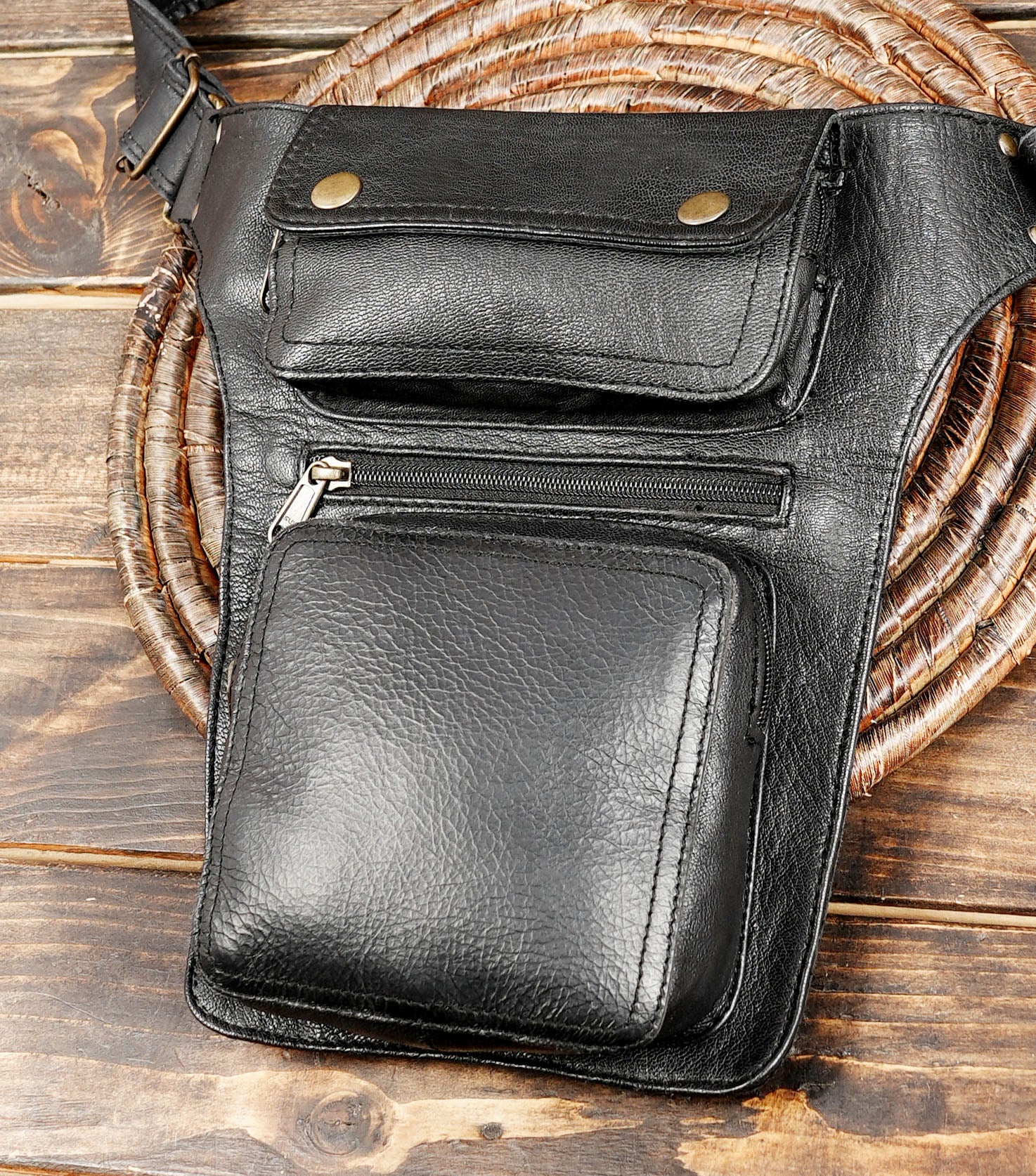 Steampunk Black Leather Belt Bag – Gothic, Cosplay & Festival Waist Holster