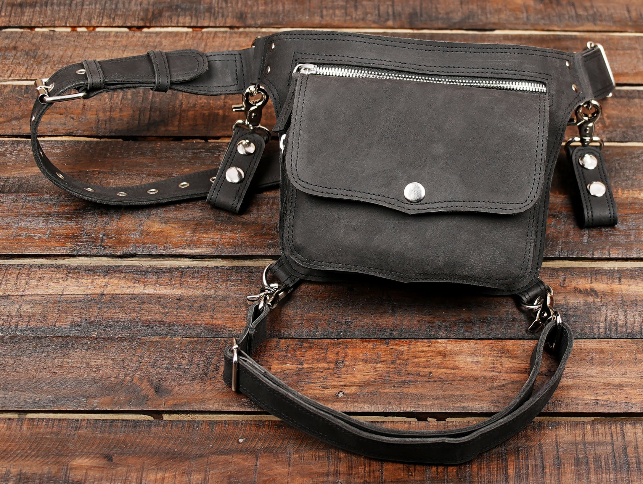 Handmade Leather Waist Bag with Thigh Strap – Unisex Travel Pouch