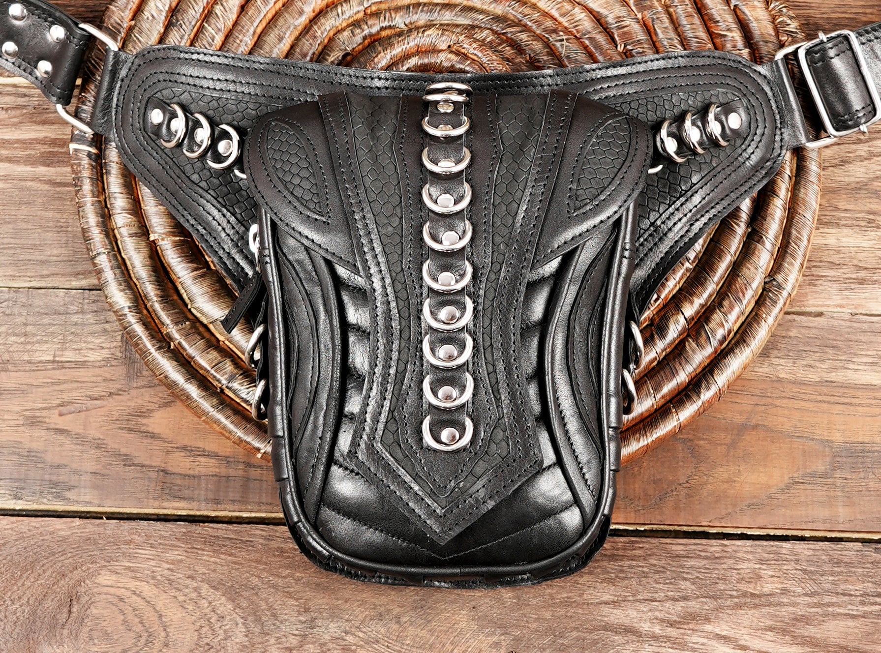 Genuine leather waist belt with structured pouch design