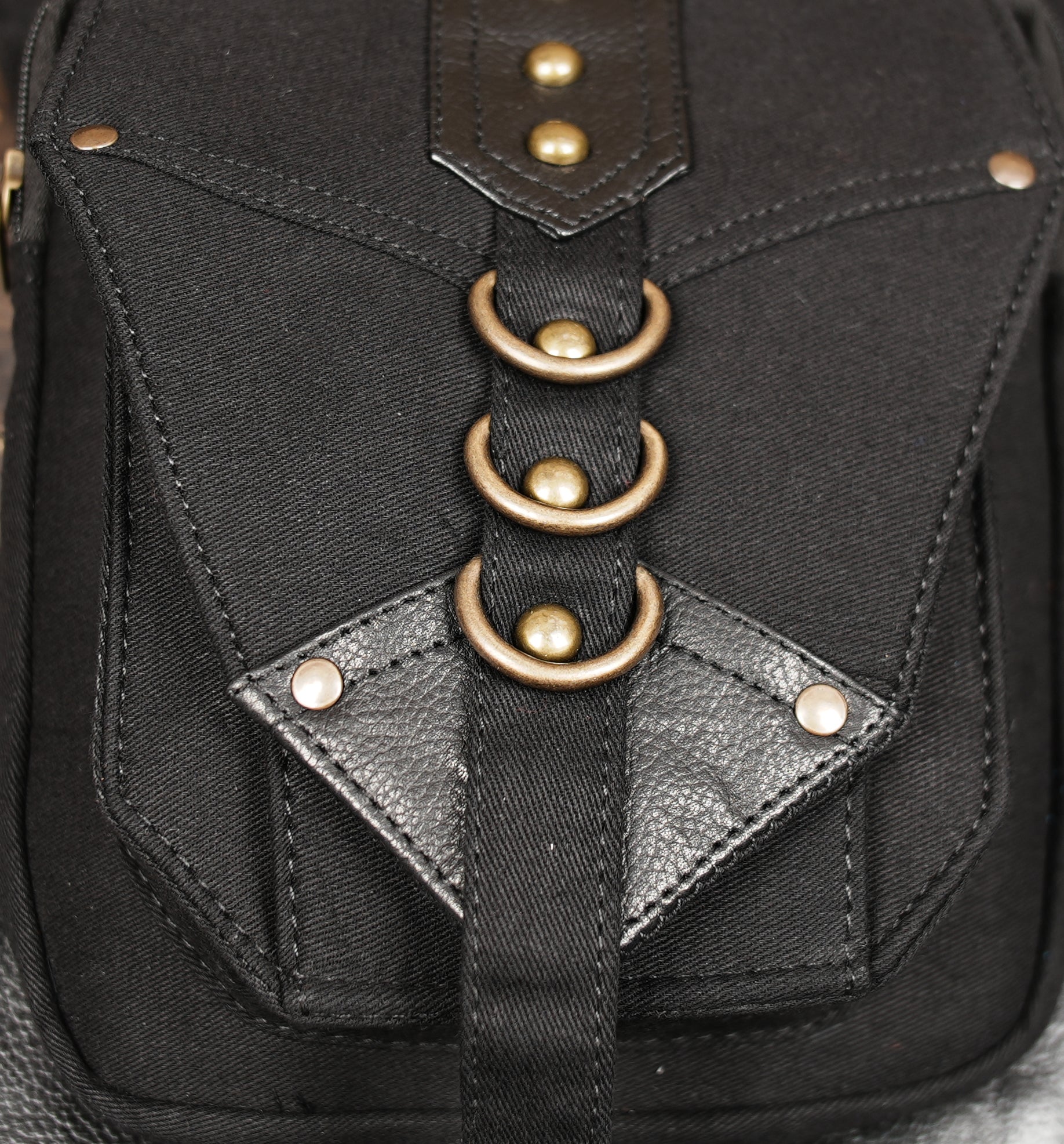 Steampunk-inspired cotton waist bag with thigh strap