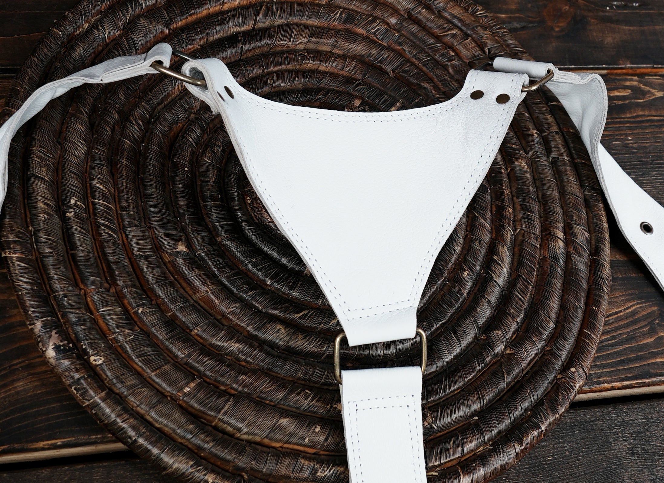 Dual zip pocket leather holster harness in white