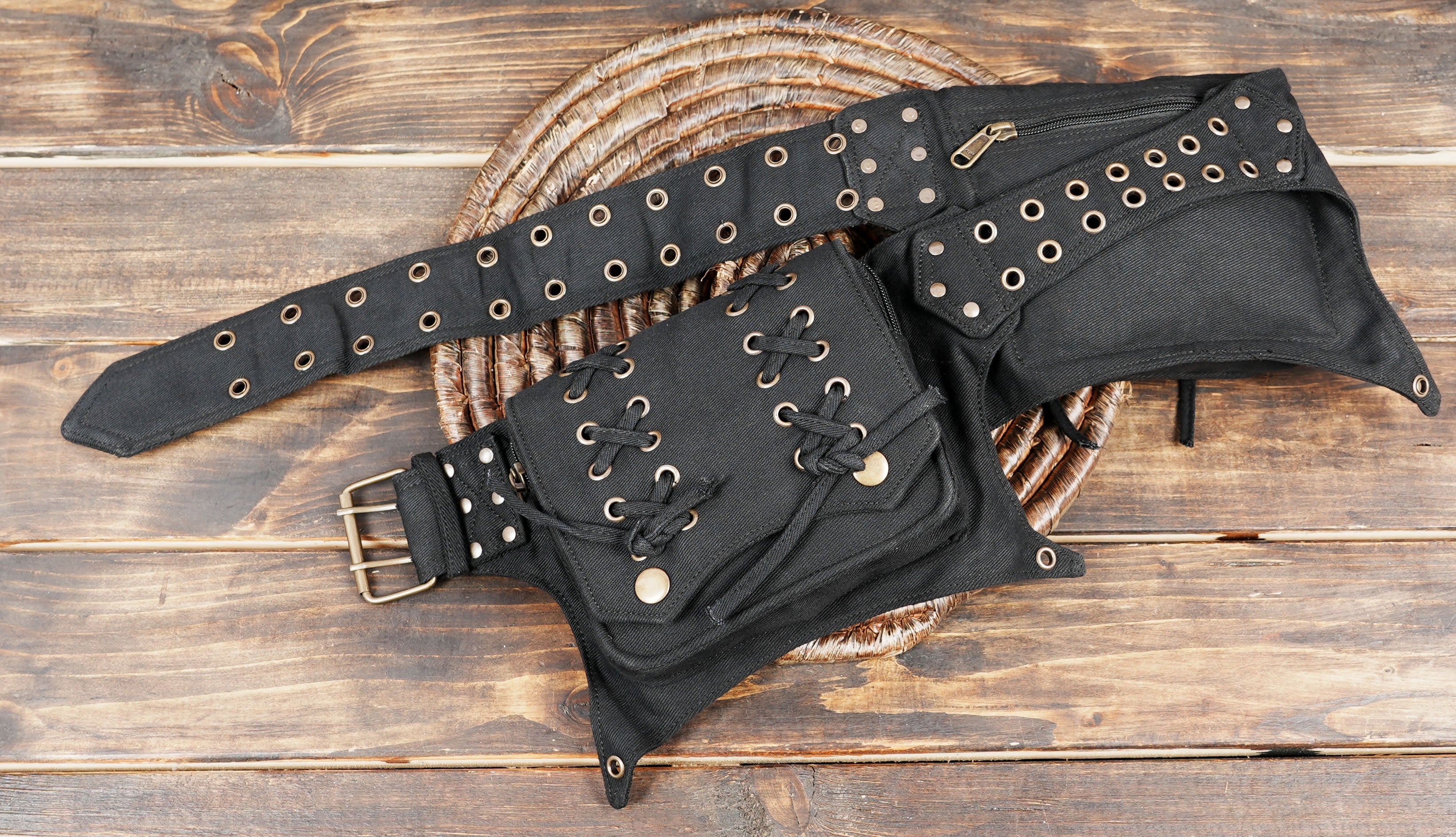 4.jpg showcases a black cotton festival belt with multiple compartments for hands-free convenience.