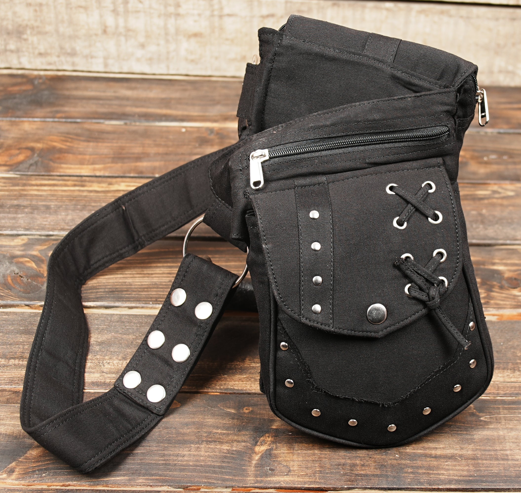 Adjustable utility hip pouch for travel, hiking, and outdoor adventures