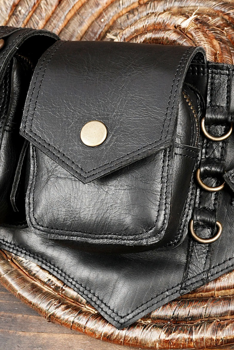 Utility belt ~ Pocket Belt ~ Festival and travel bag ~ 3 pockets ~ Adjustable ~ Strong brass with multiple pocket