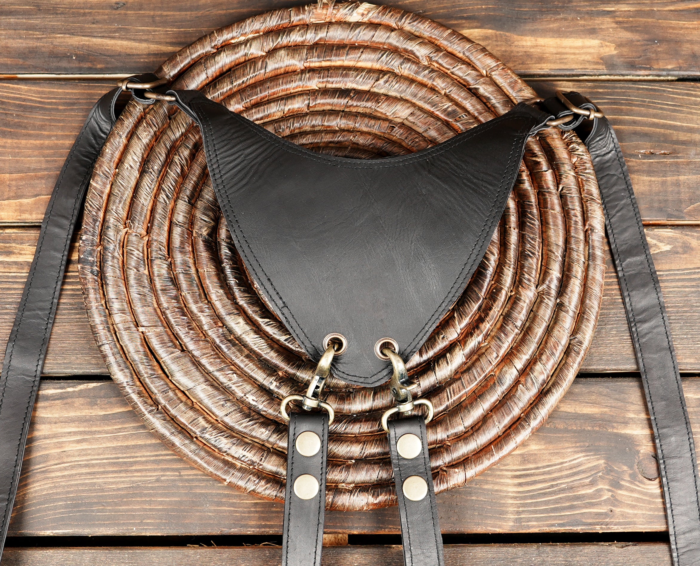 Dual pouch leather shoulder holster with clean modern design