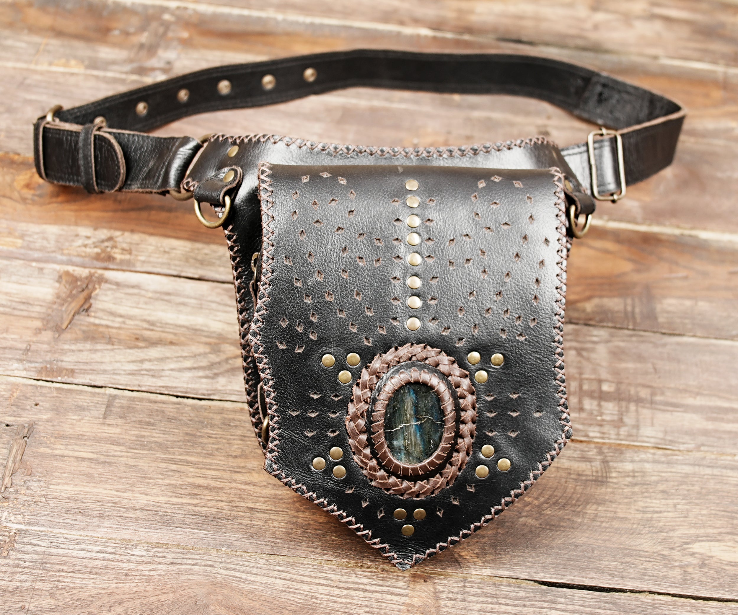 Unisex leather waist belt with compact utility pouch