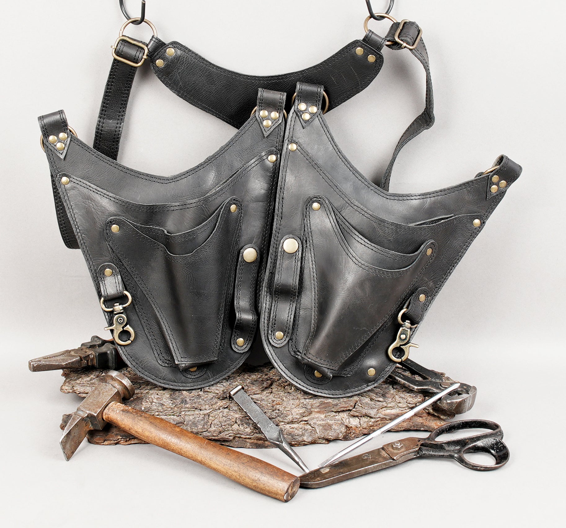 Crossbody leather holster harness with secure pockets