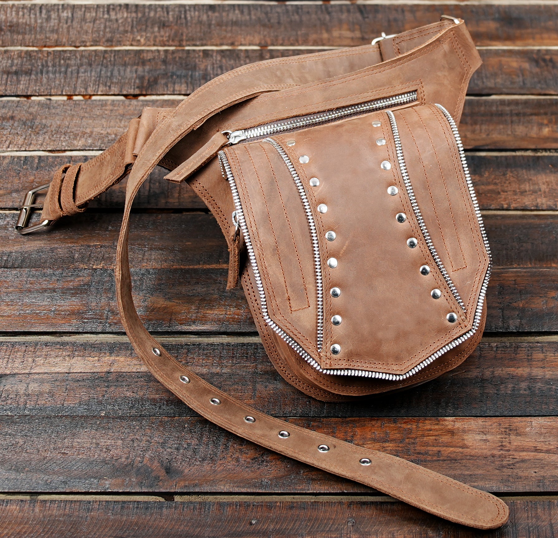 Unisex design – fits both men and women