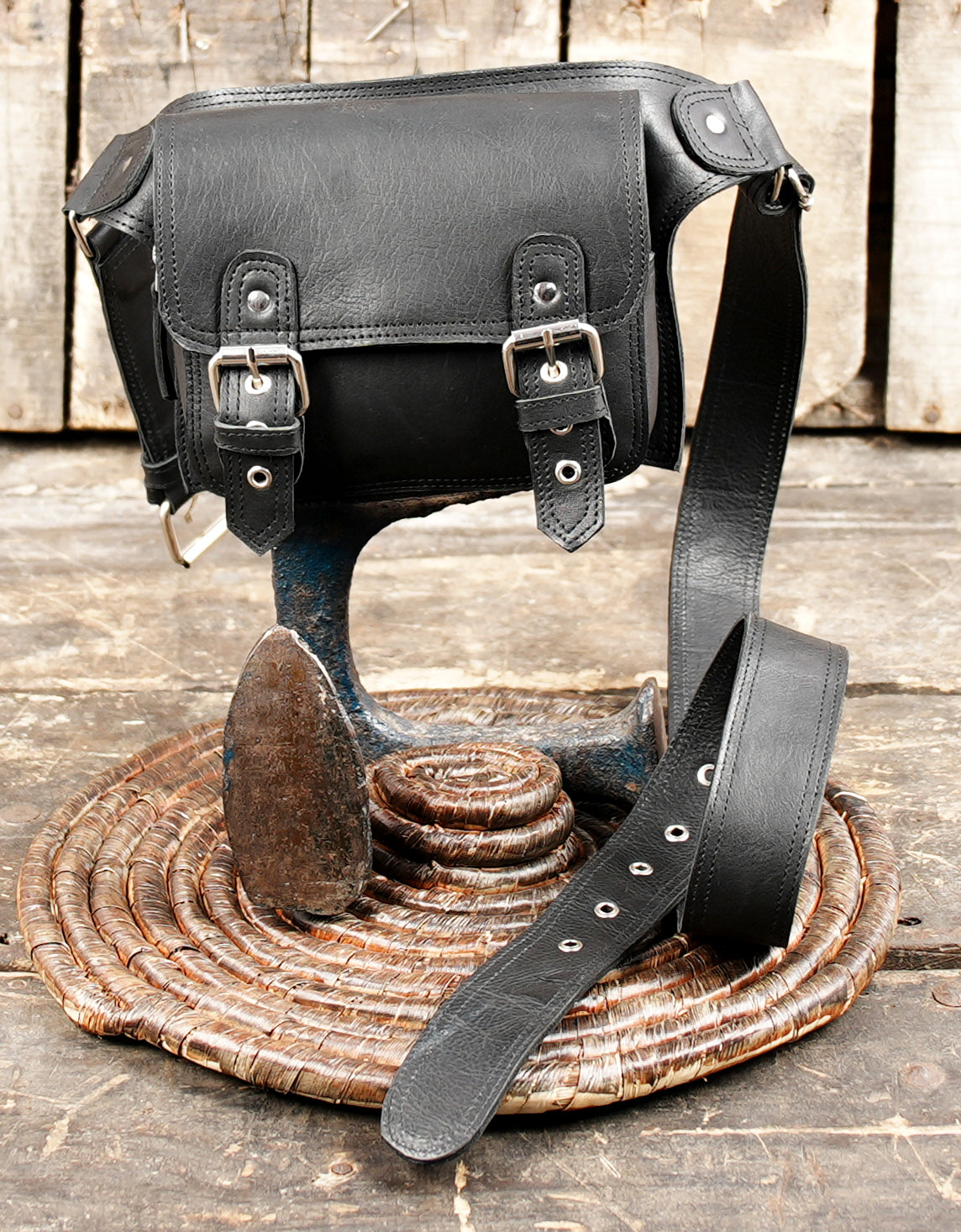 Genuine leather waist belt with secure front pocket