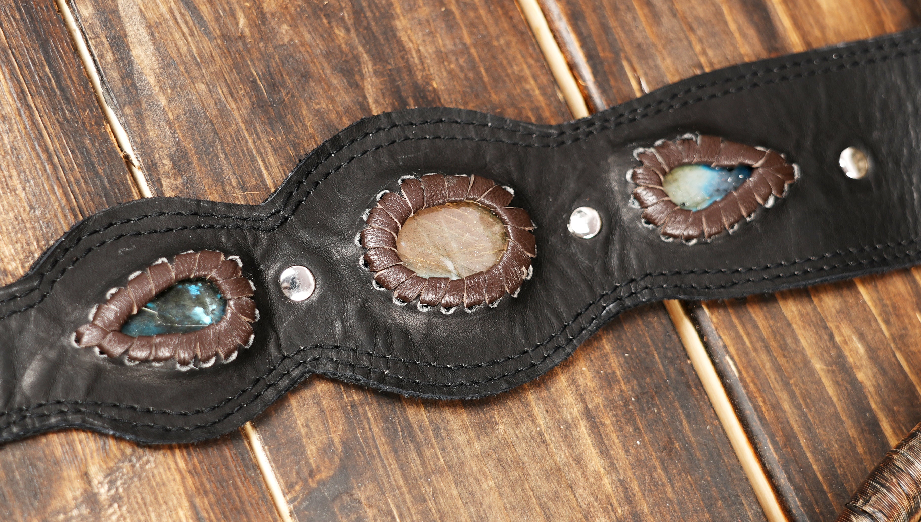 Handmade Leather Holster Belt – Dual Pouch Utility Bag for Festivals & Cosplay with gemstone 