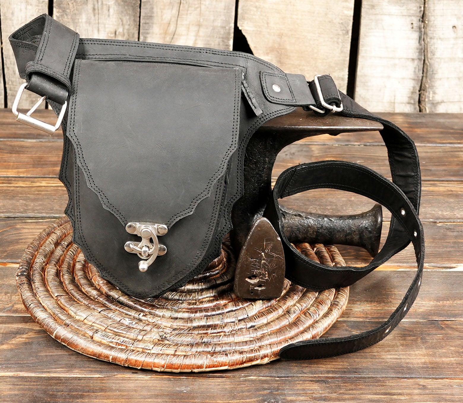 Leather waist belt bag with secure metal clasp