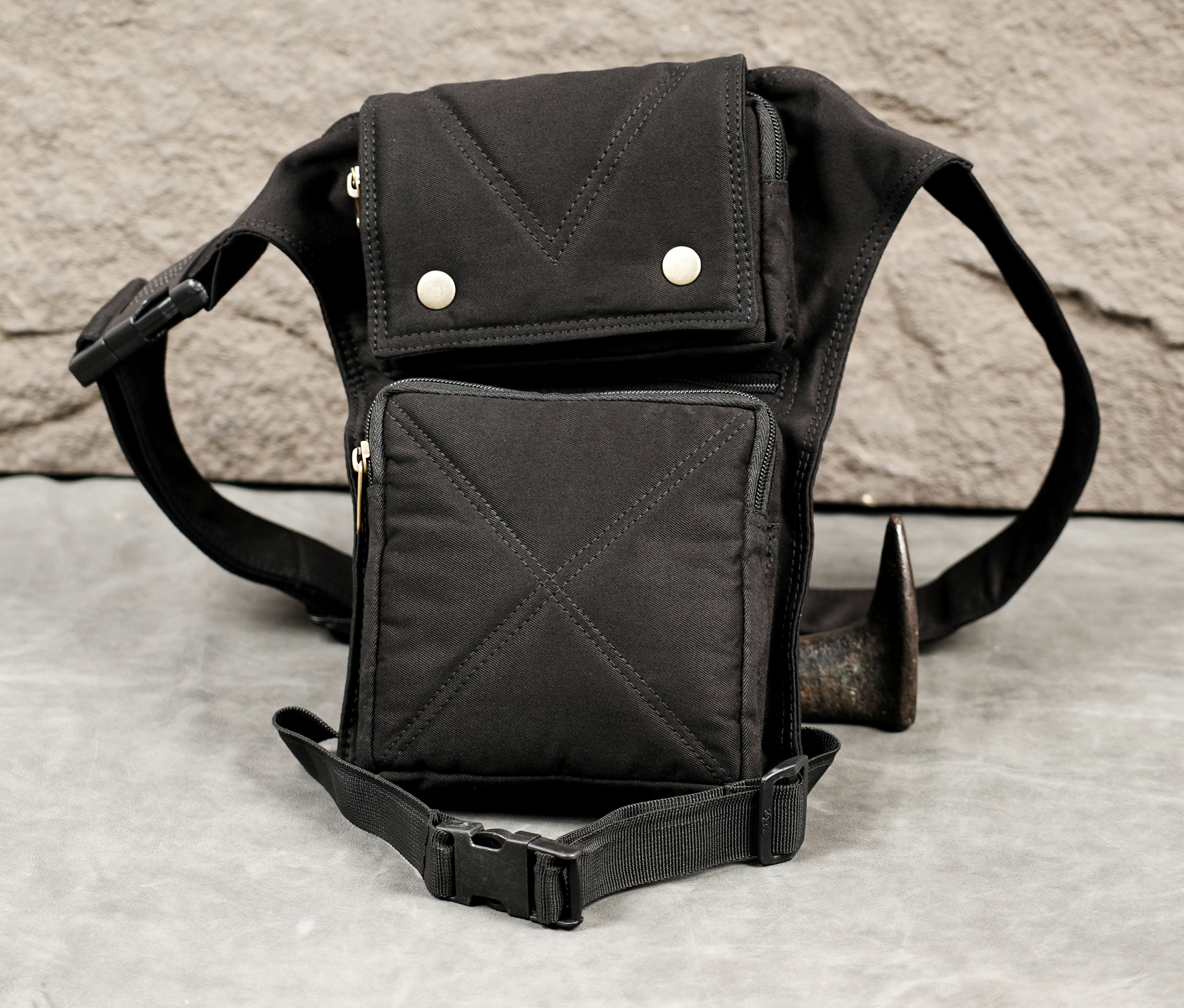 Sustainable black cotton thigh pouch for men and women