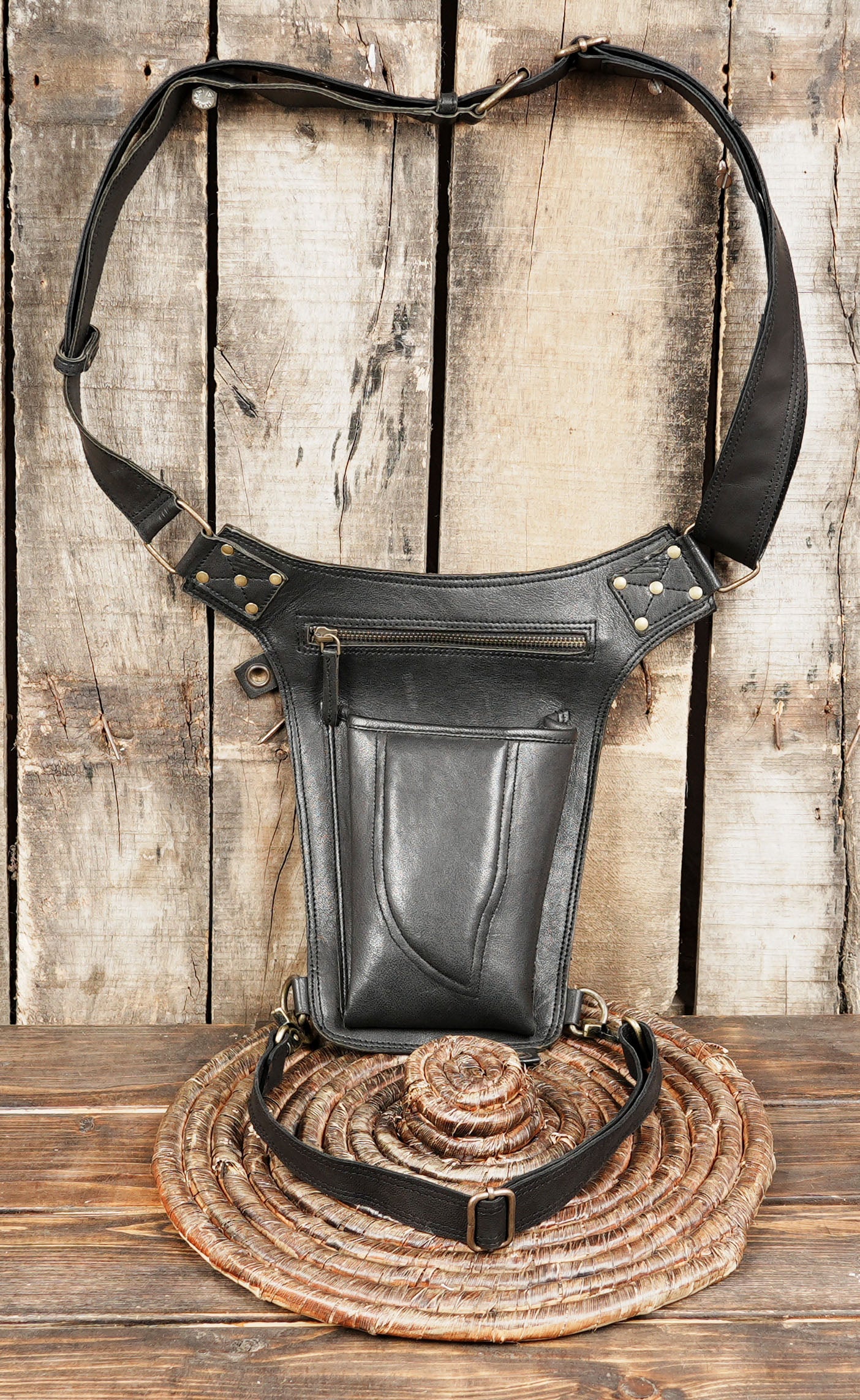 Black Leather Waist & Thigh Belt with Pouch – Handmade Festival Utility Bag for Cosplay, Gothic & Steampunk Fashion