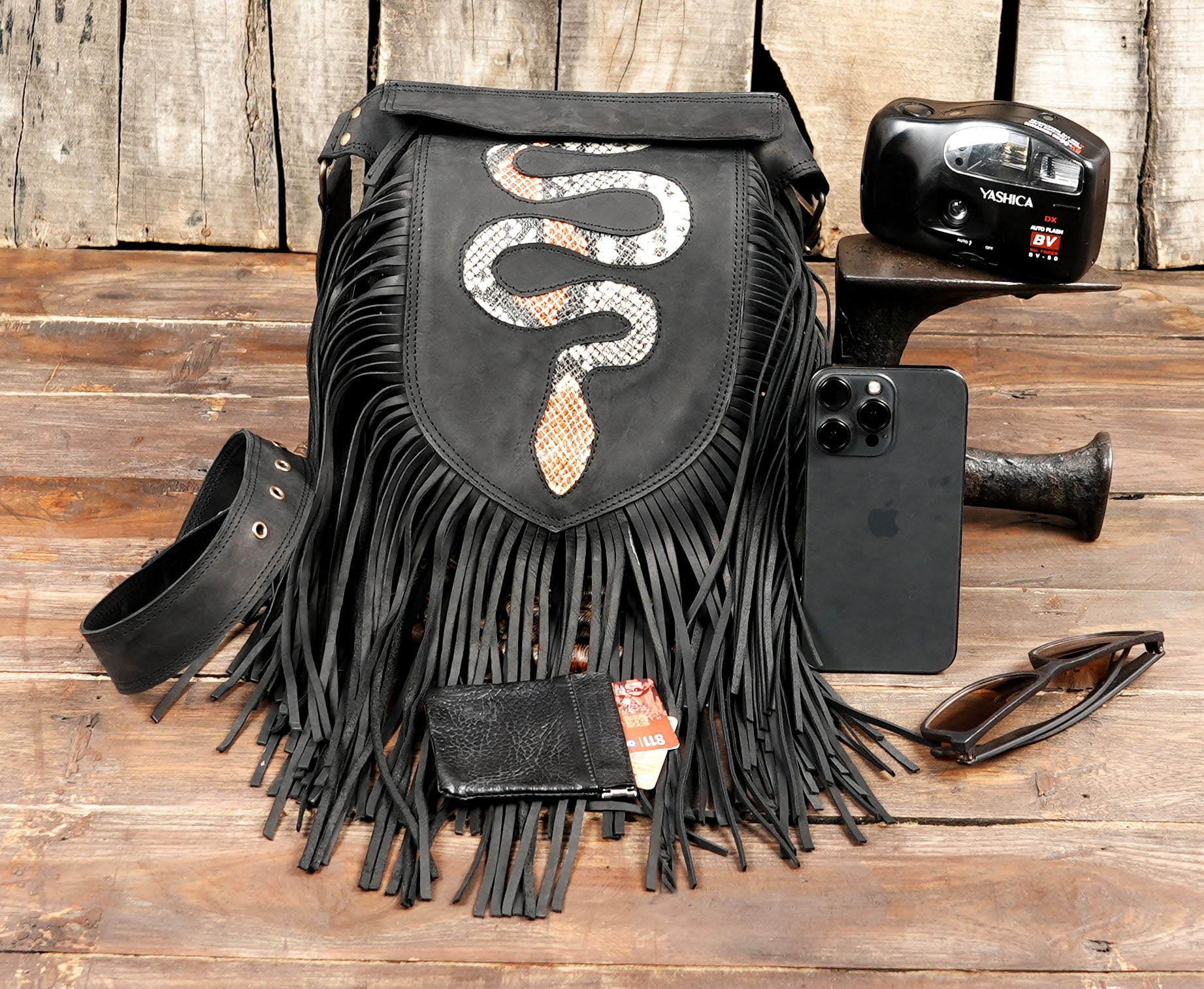 High-quality handmade leather fringe hip bag with snack creativity 