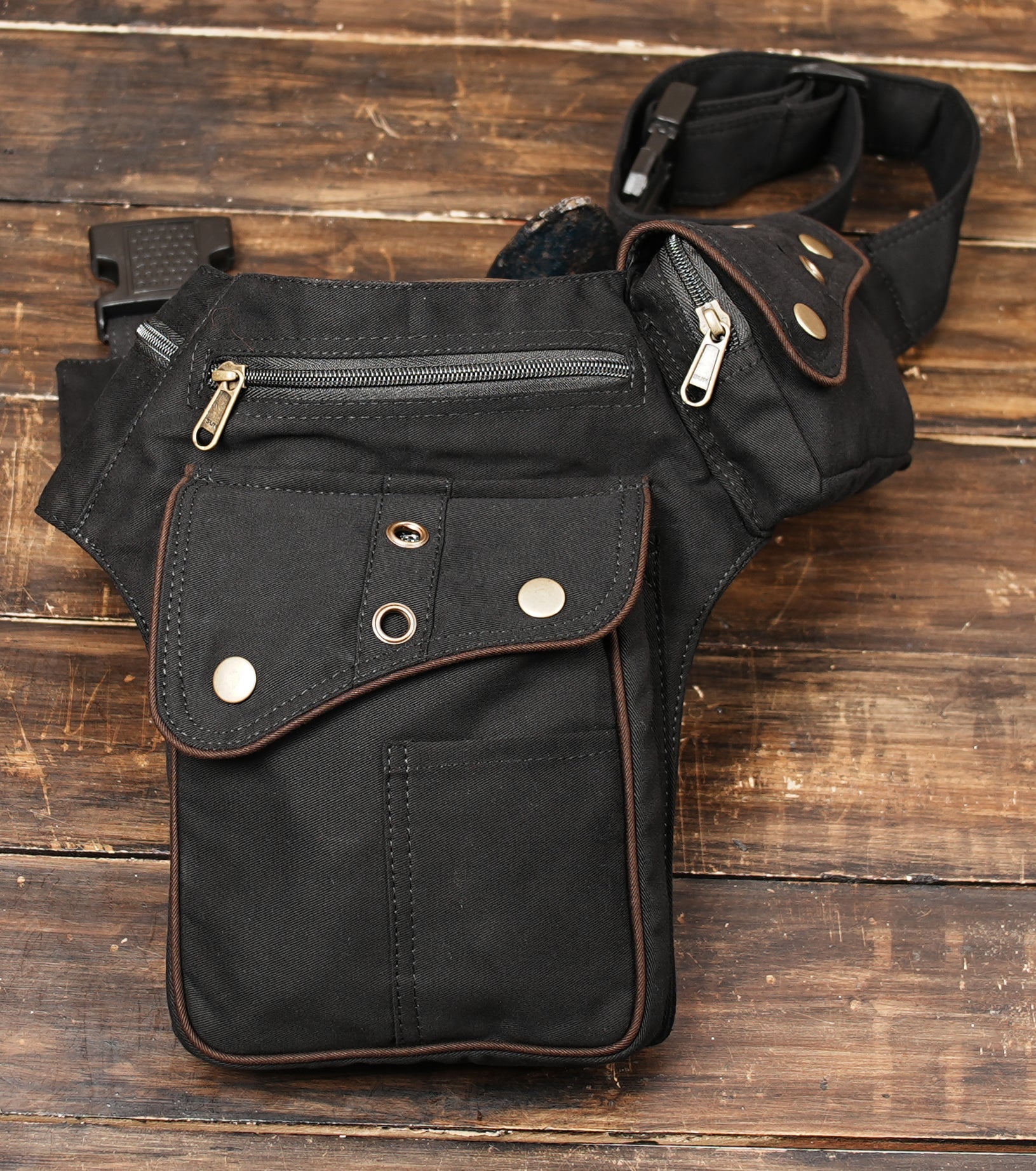Adjustable cotton utility belt with storage compartments