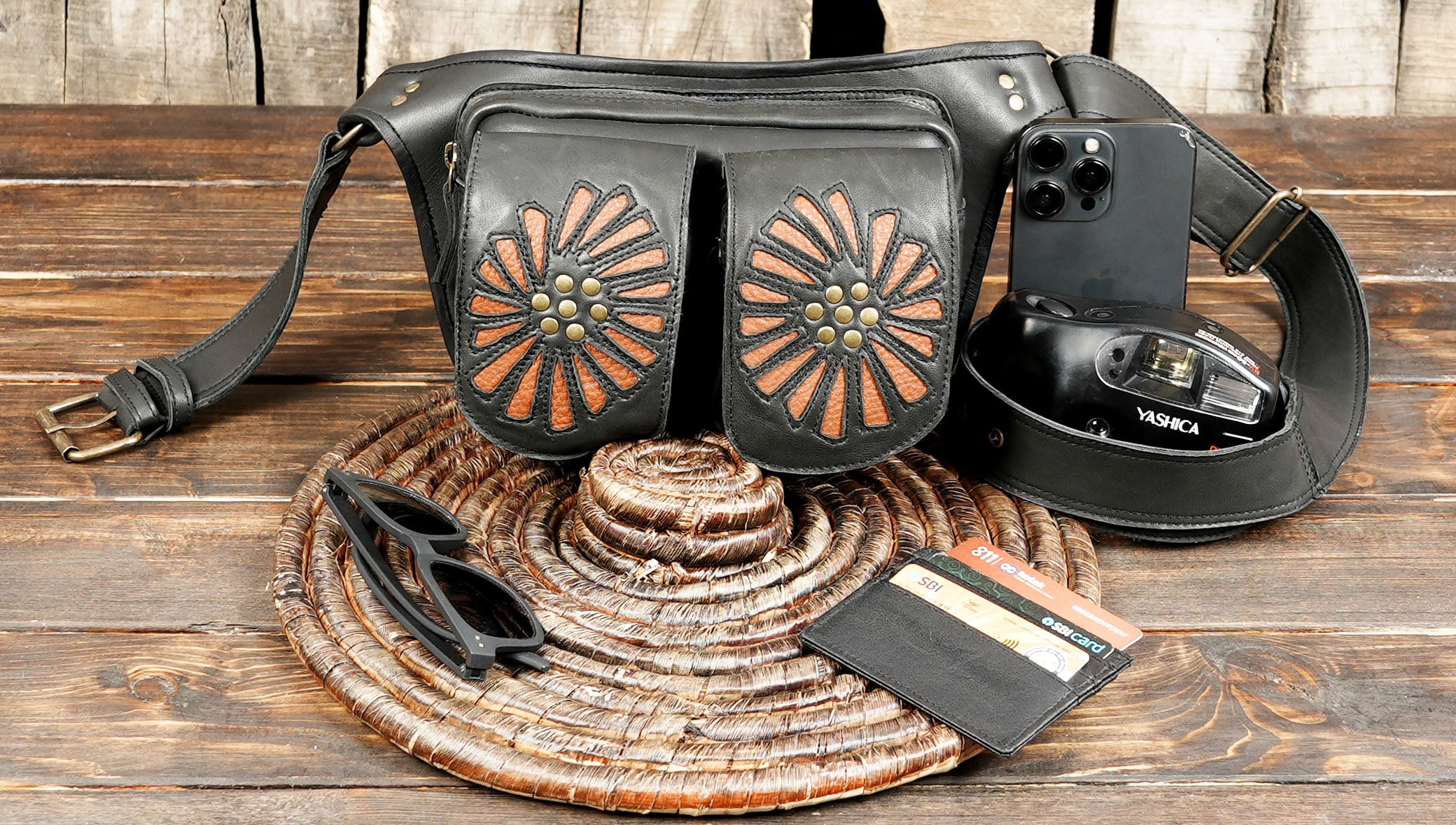 Functional leather waist bag for men and women 2025