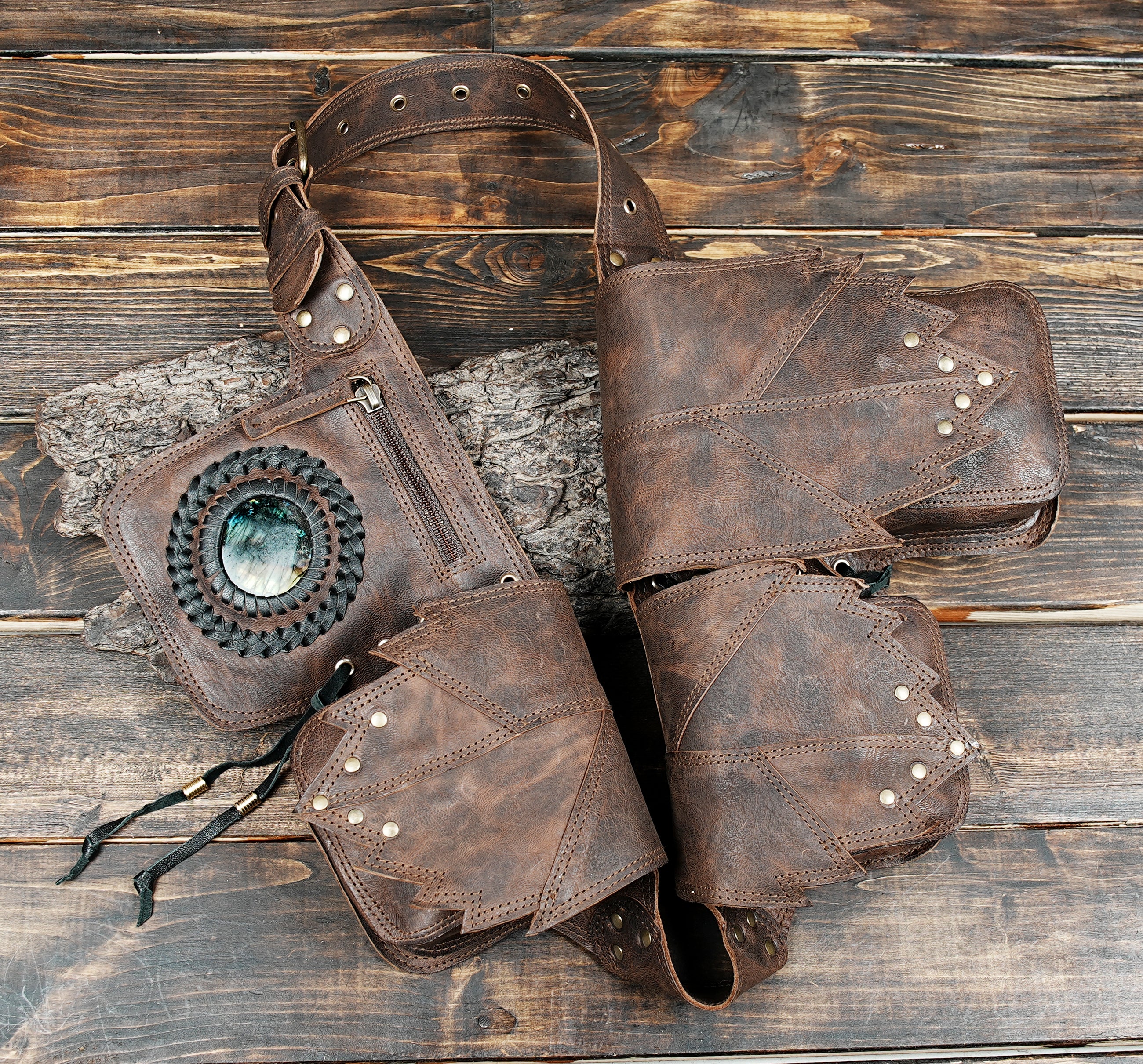 Multi-pocket leather utility belt for cosplay and festivals