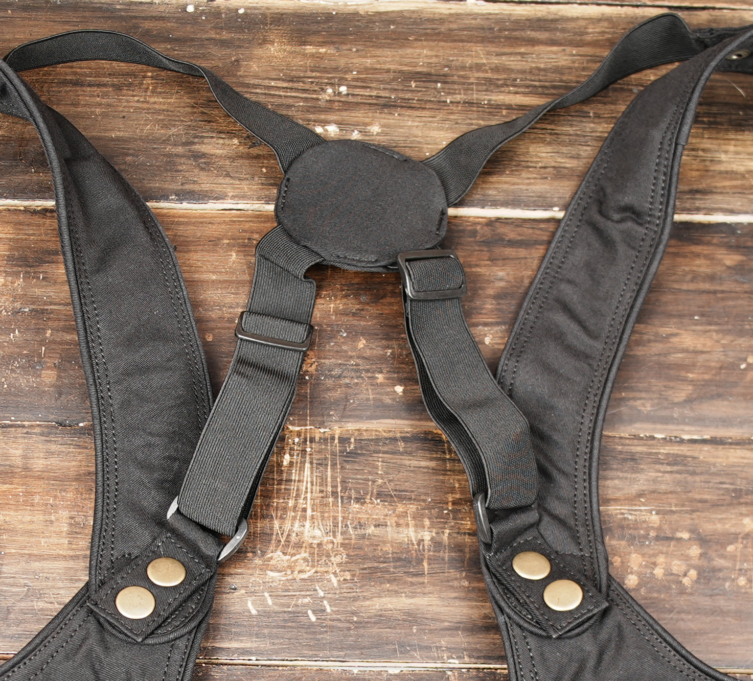 Double-pocket cotton holster bag with brass zipper accents